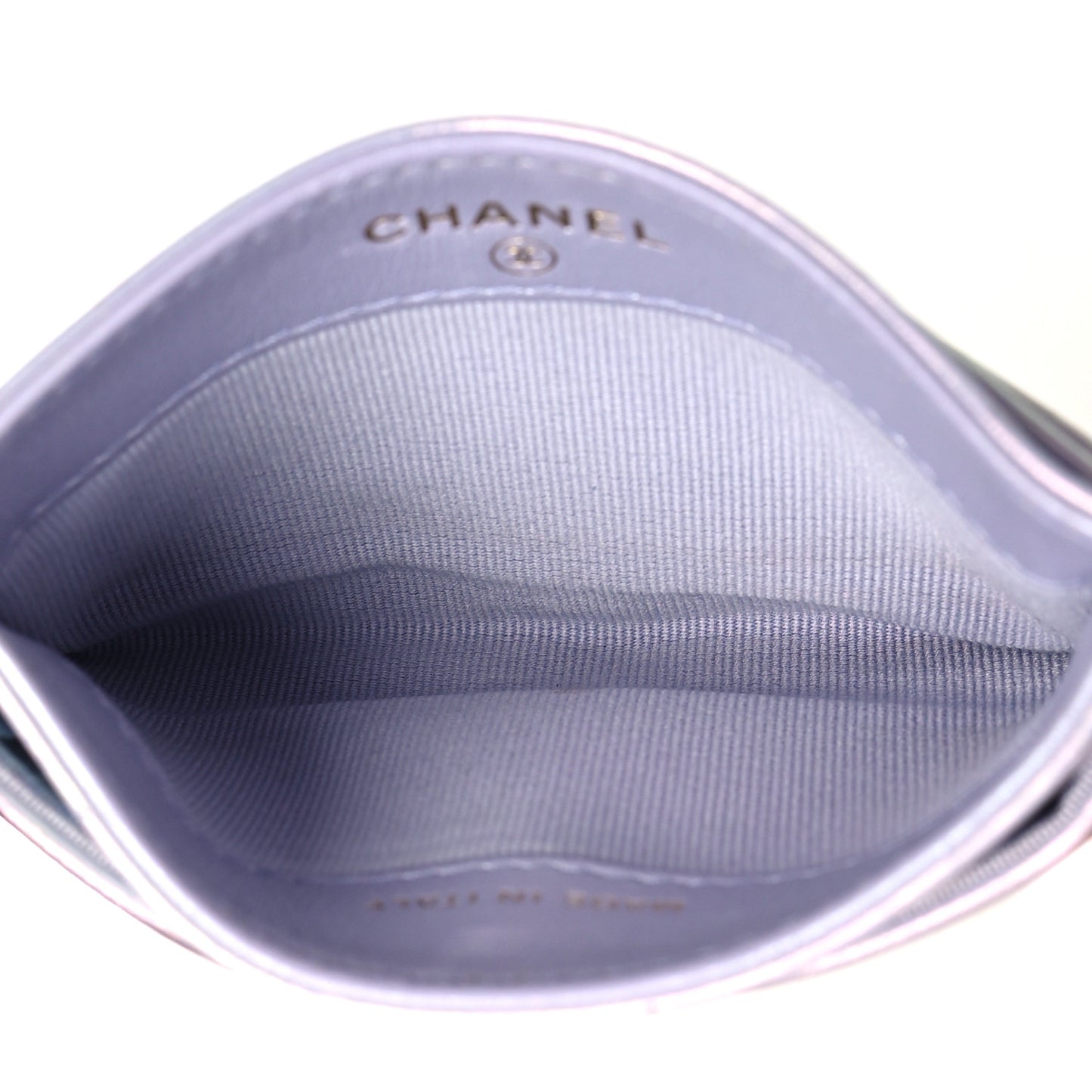 Iridescent Calfskin Quilted Chanel 19 Card Holder Light Purple