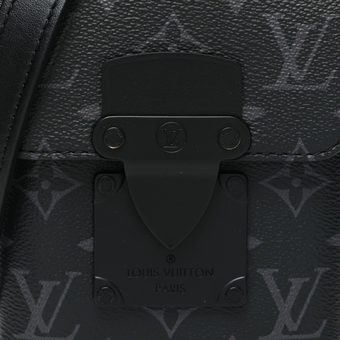 Taurillon Monogram S Lock Wearable Wallet Black
