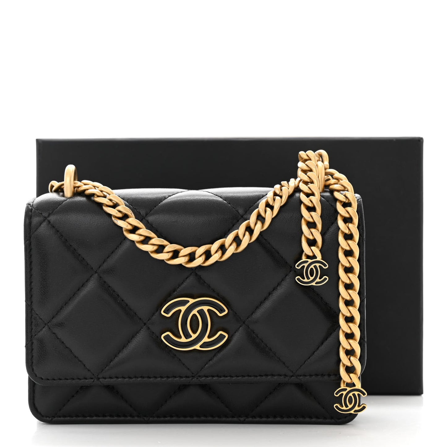 Lambskin Enamel Quilted Pending CC Clutch With Chain Black