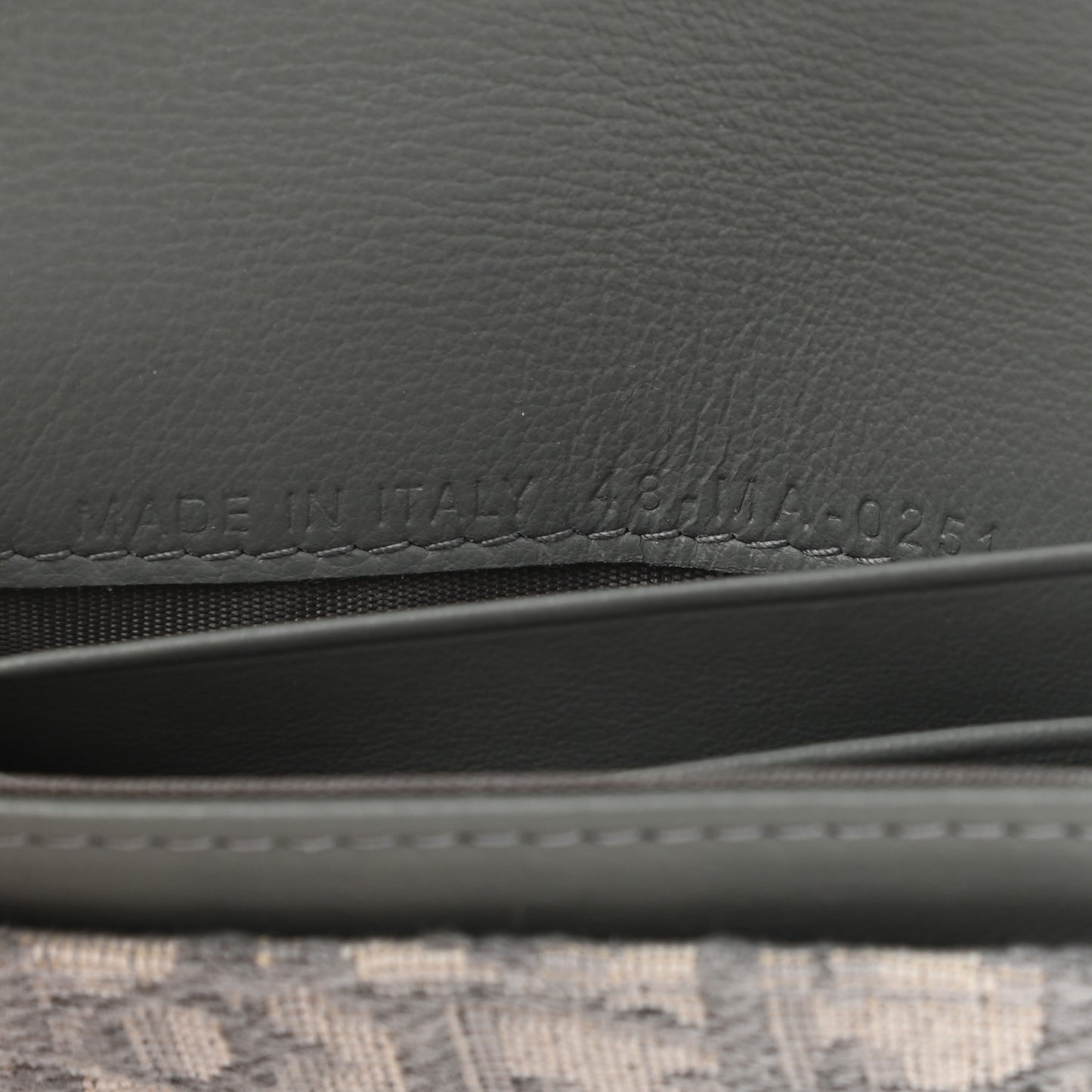 Oblique Saddle Card Holder Gray