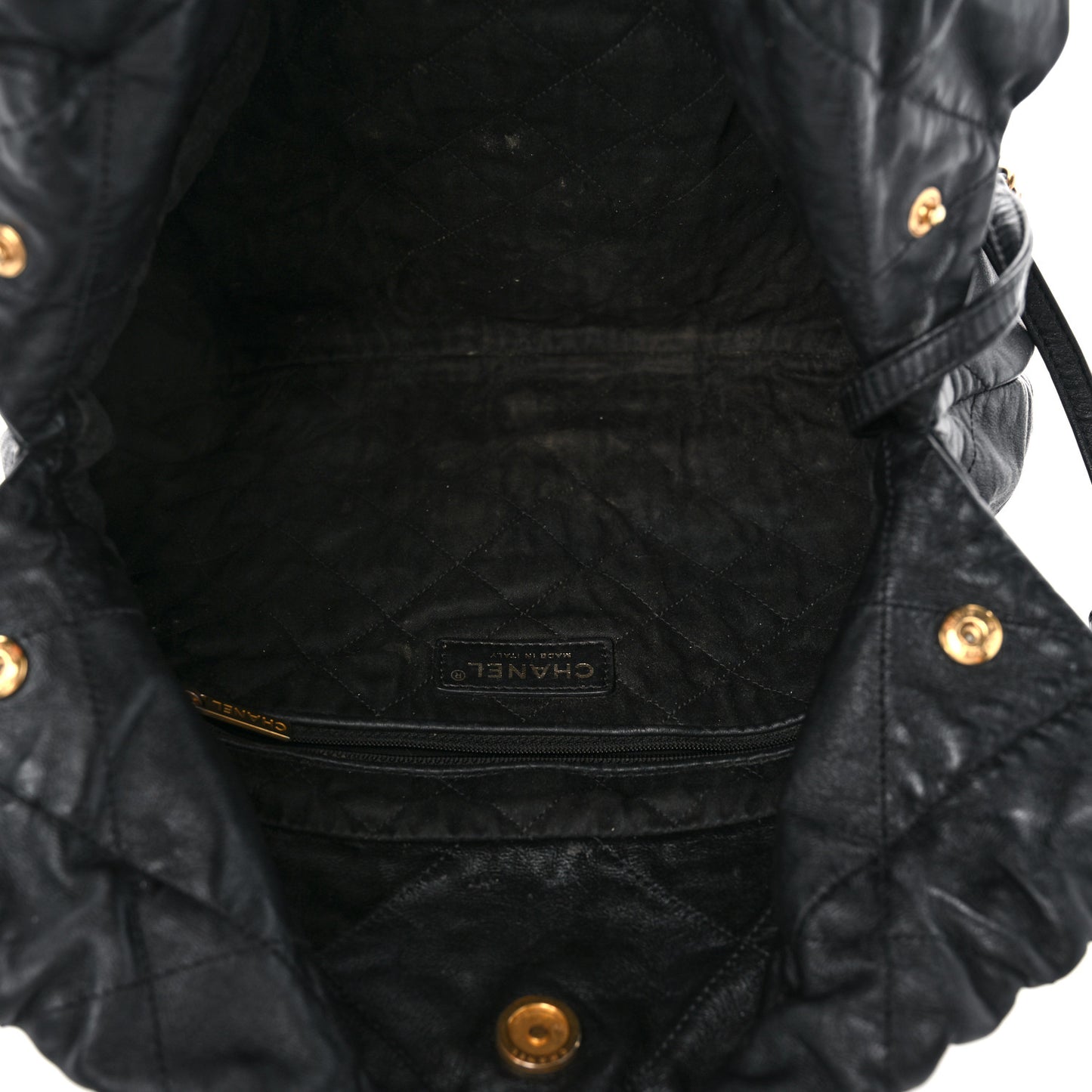 Shiny Calfskin Quilted Small Chanel 22 Black