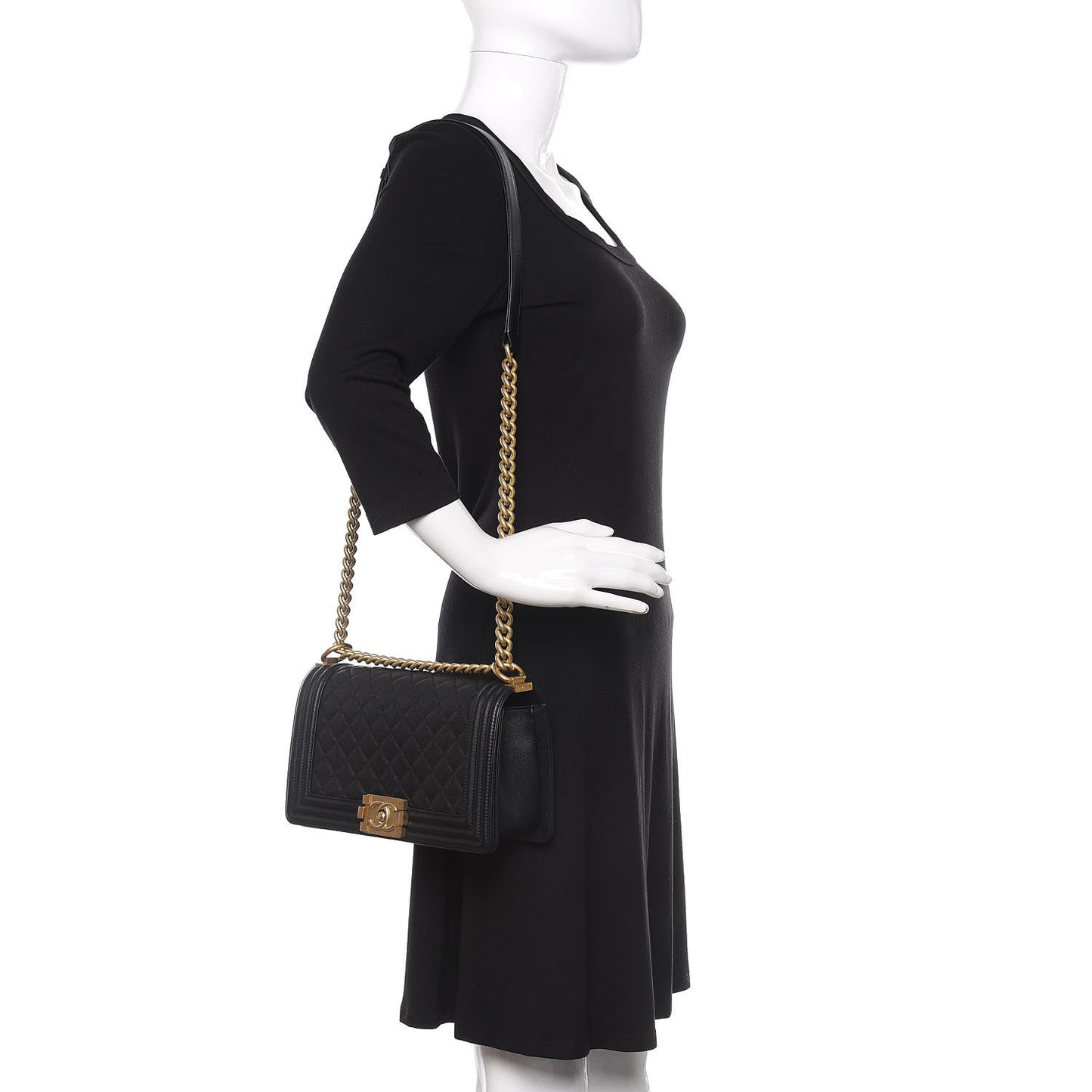 Caviar Quilted Medium Boy Flap Black
