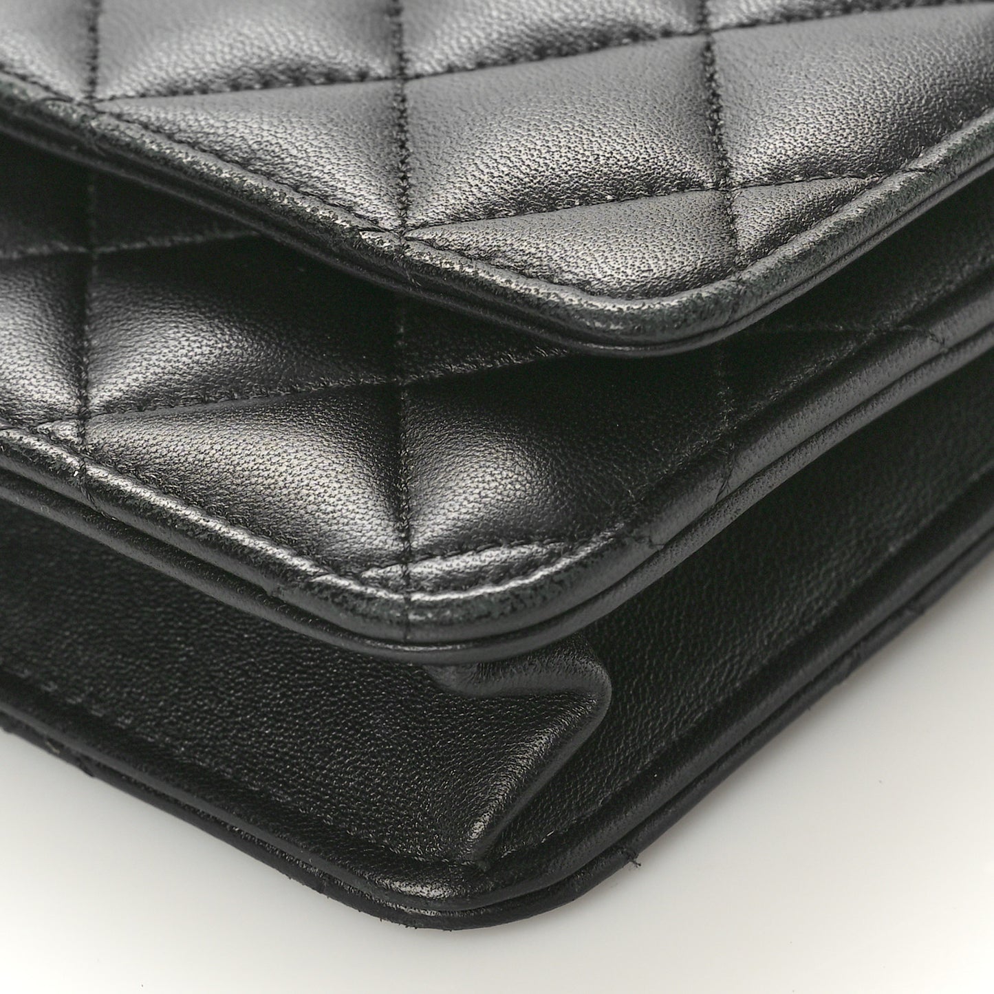 Lambskin Quilted Wallet On Chain WOC Black
