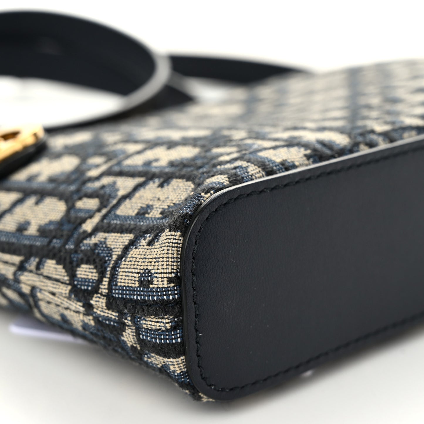 Oblique 30 Montaigne Midi Mini Messenger Bag Blue