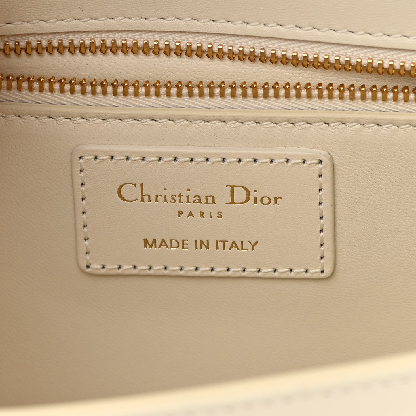 Box Calfskin 30 Montaigne Flap Bag Latte