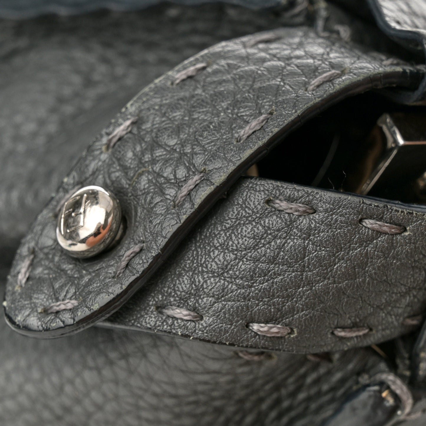 Cuoio Romano Selleria Bi-Color Medium Peekaboo Iconic Satchel Asfalto Latte