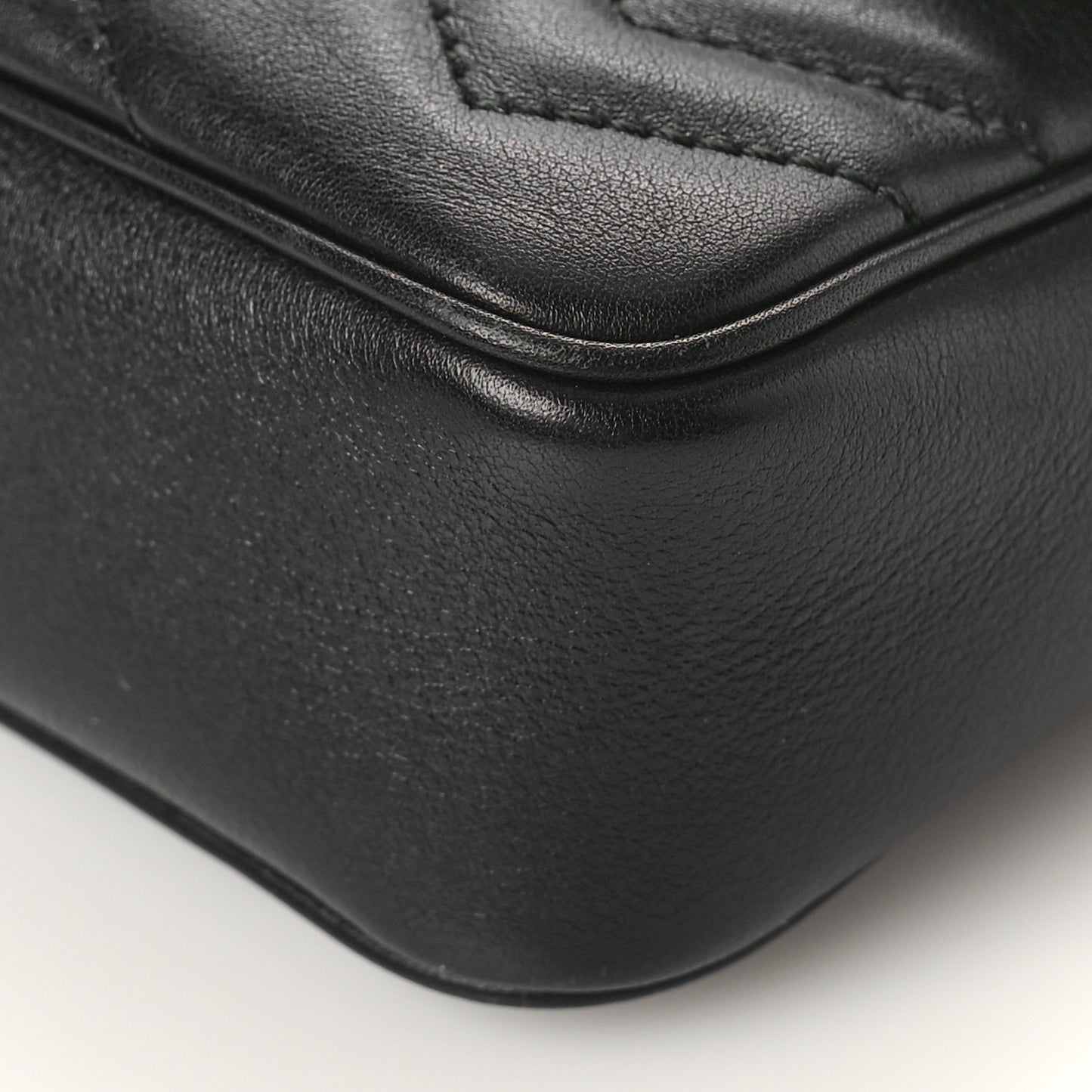 Calfskin Matelasse Super Mini GG Marmont Shoulder Bag Black