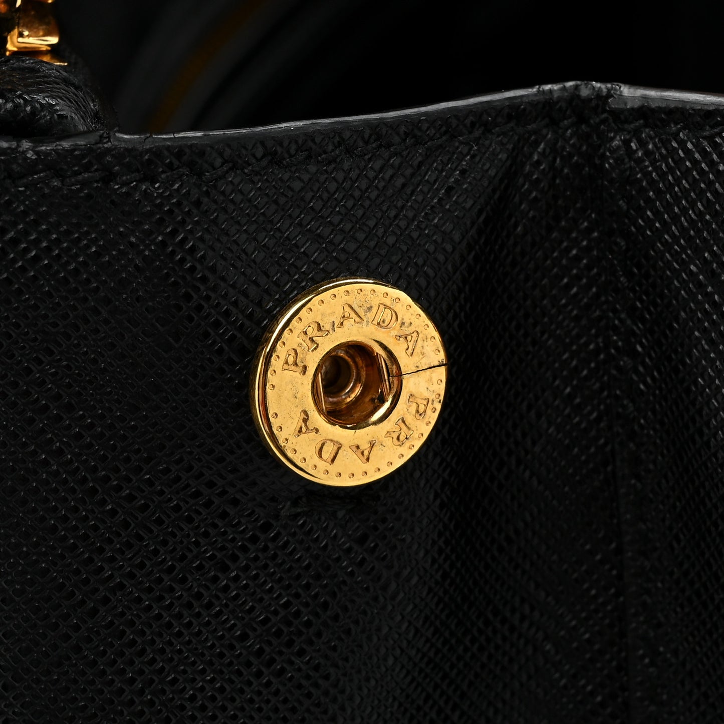 Saffiano Lux Large Galleria Double Zip Tote Black