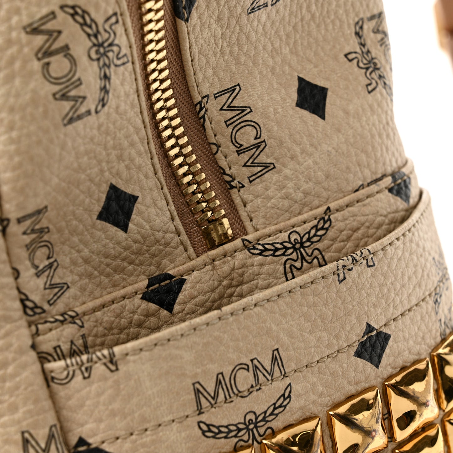 Visetos Medium Side Studs Stark Backpack Beige
