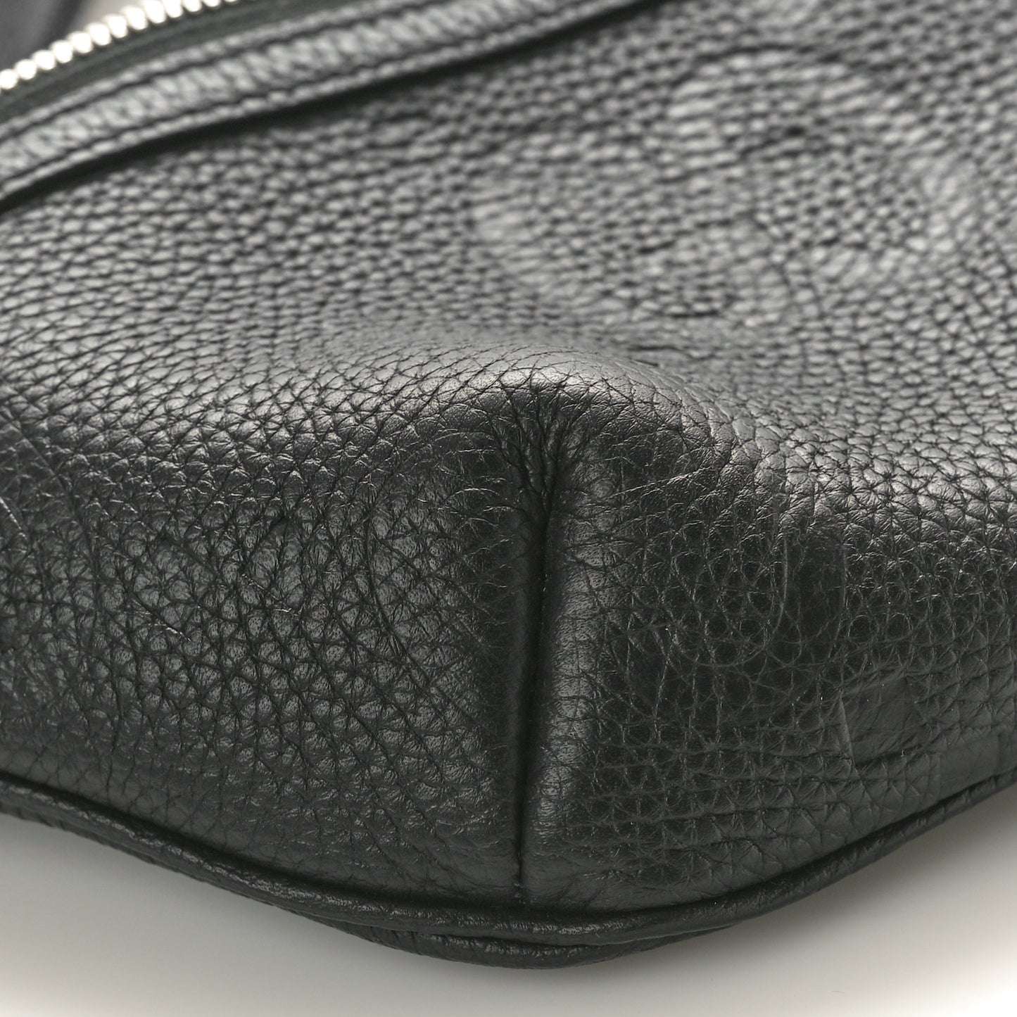 Piuma Calfskin Jumbo GG Embossed Small Belt Bag Black