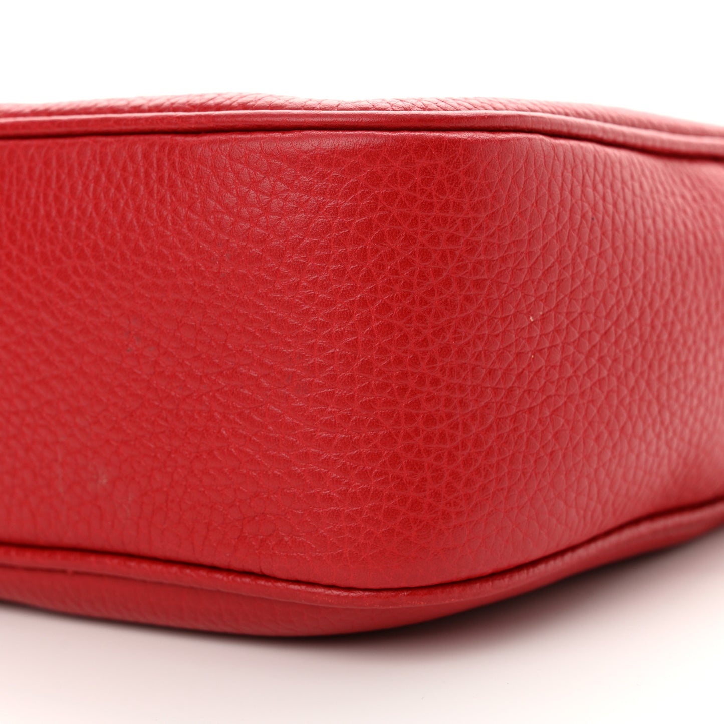 Pebbled Calfskin Small Soho Disco Bag Vibrant Red