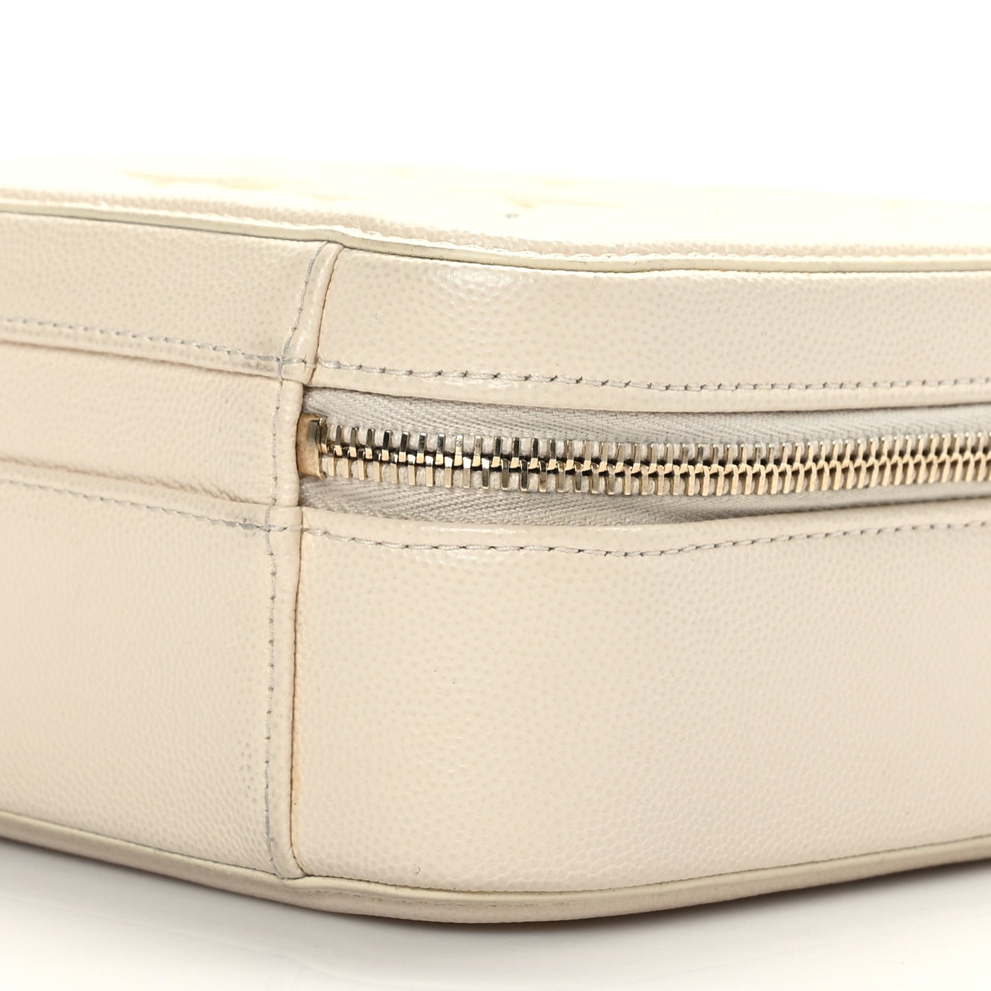 Caviar Quilted Medium CC Filigree Vanity Case Light Beige