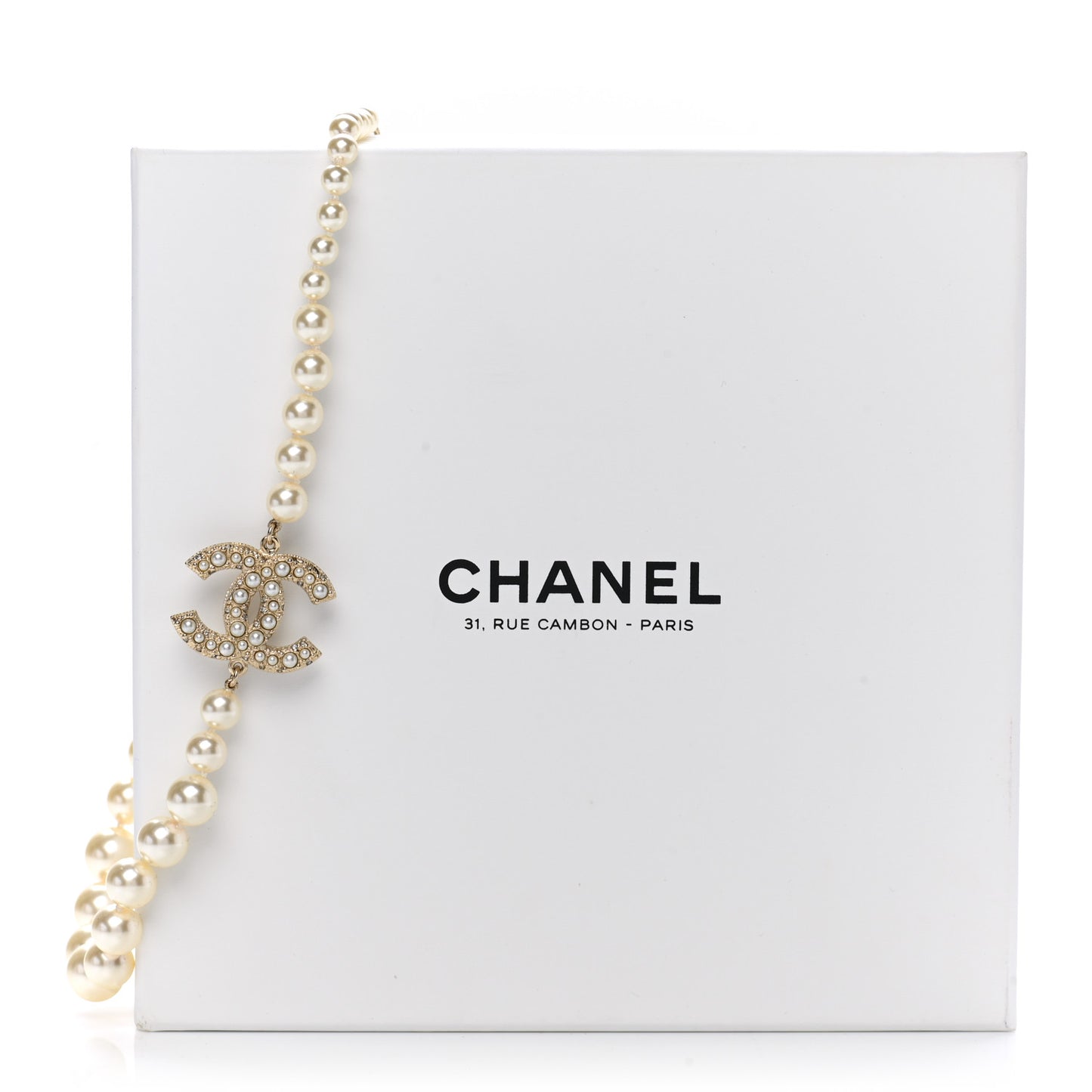 Graduated Pearl CC Short Necklace Gold