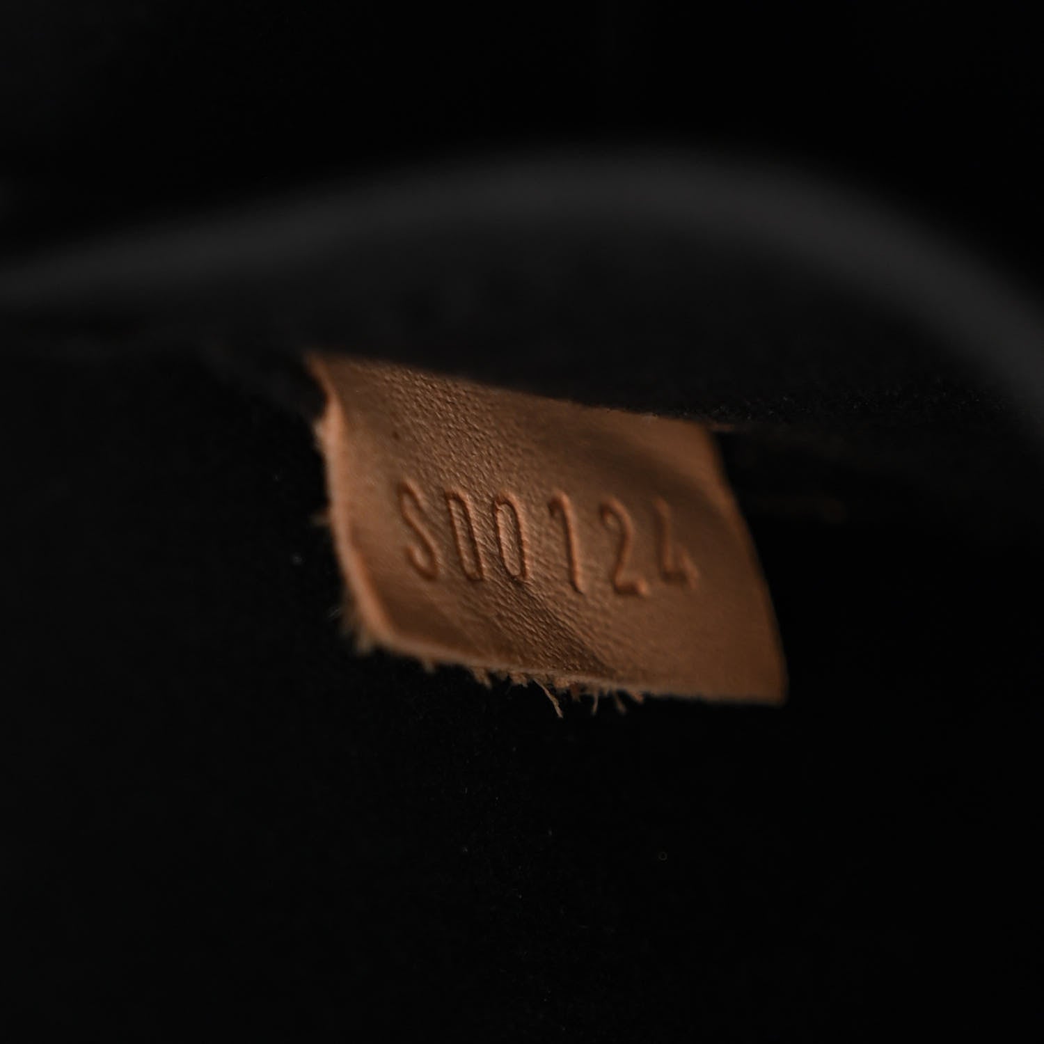 Louis Vuitton Vernis Alma PM Noir Magnetique 7 of 12