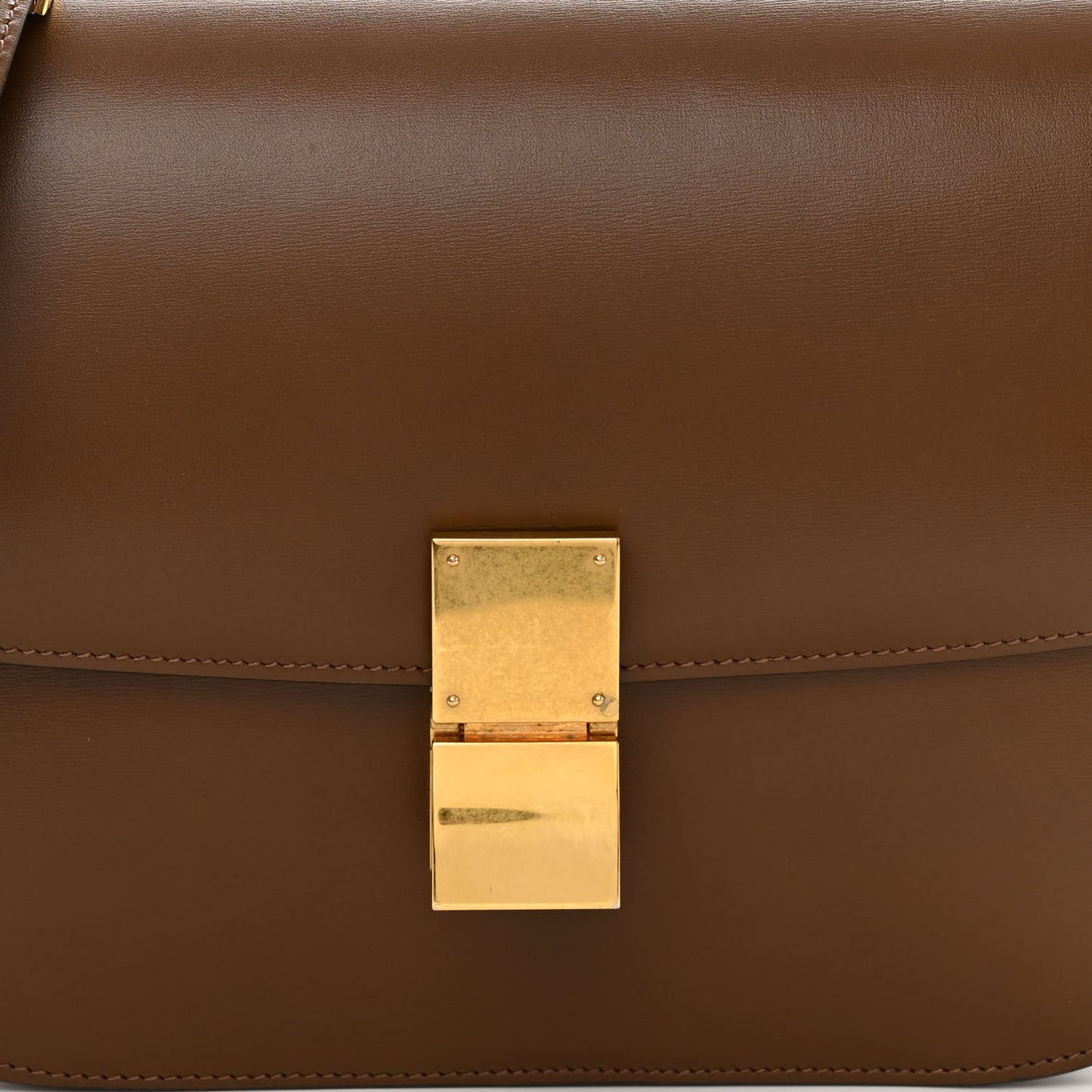 Box Calfskin Medium Classic Box Flap Bag Camel