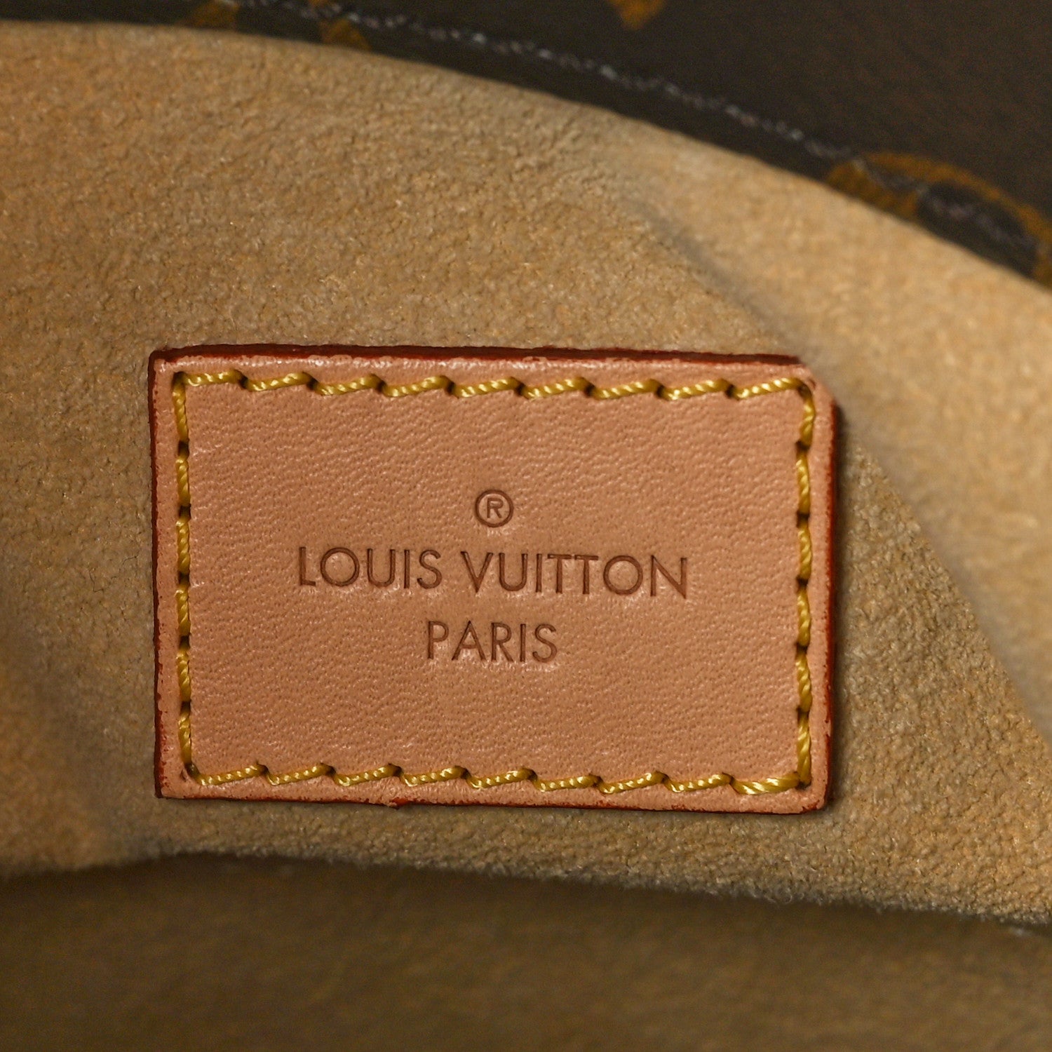 Louis Vuitton Monogram Artsy MM 6 of 10