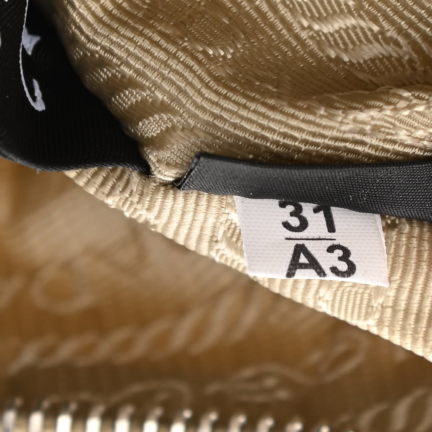 Nylon Re-Edition 2005 Shoulder Bag Cammeo