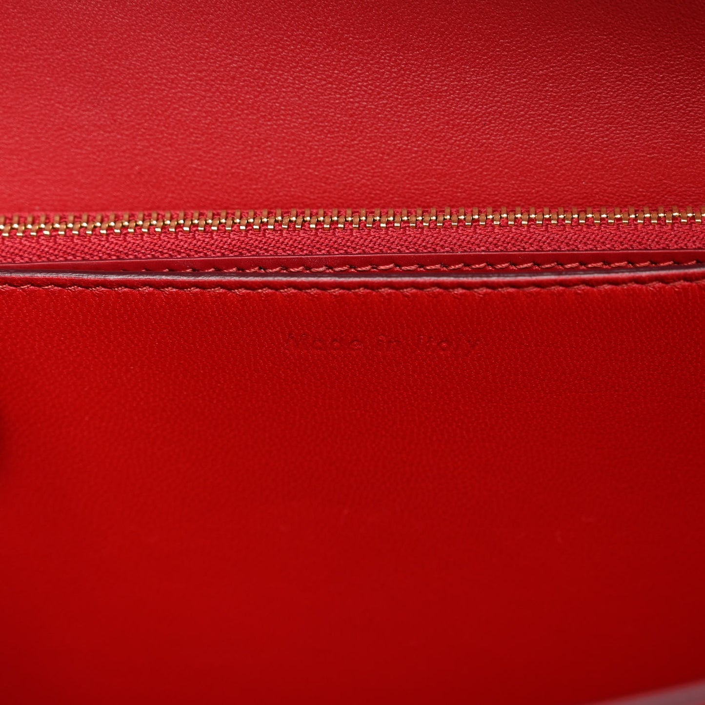 Box Calfskin Medium Classic Box Flap Bag Red