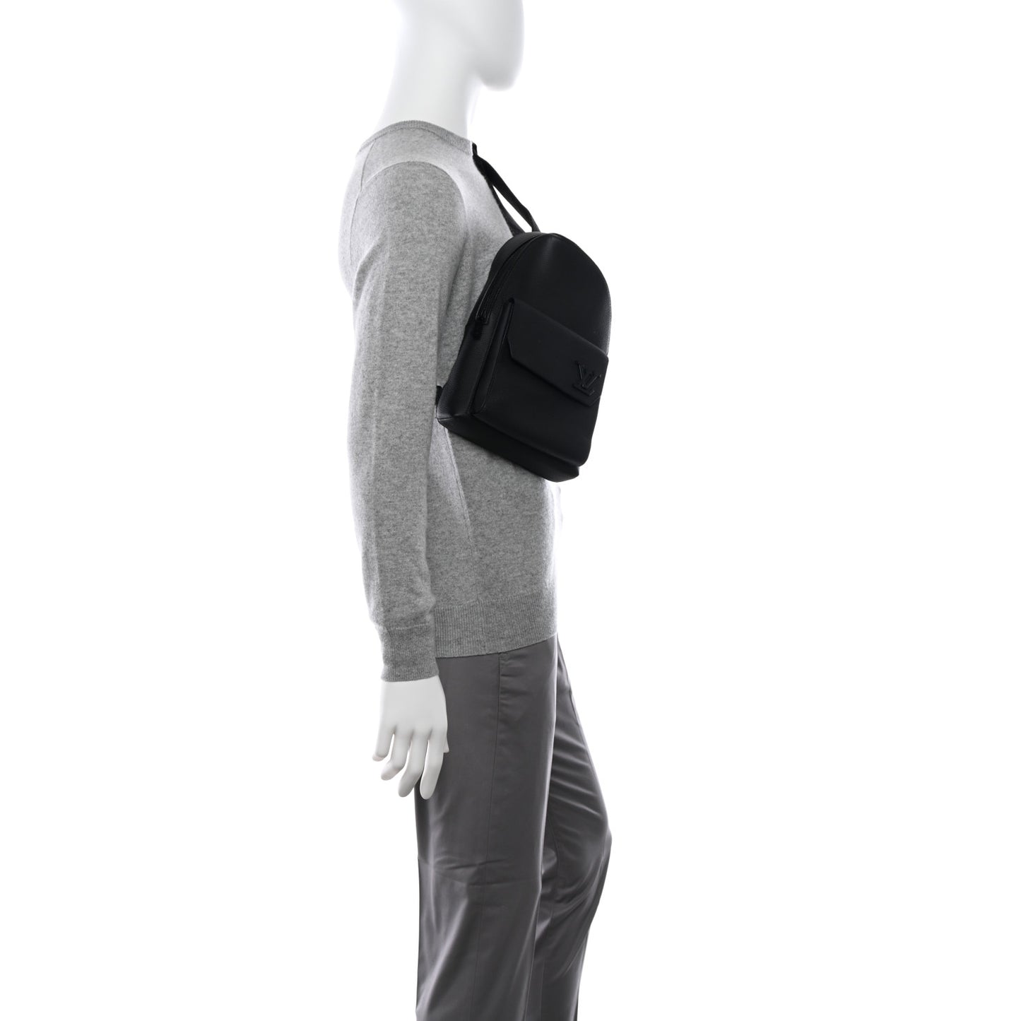 Grained Cowhide Aerogram Pilot Slingbag Black