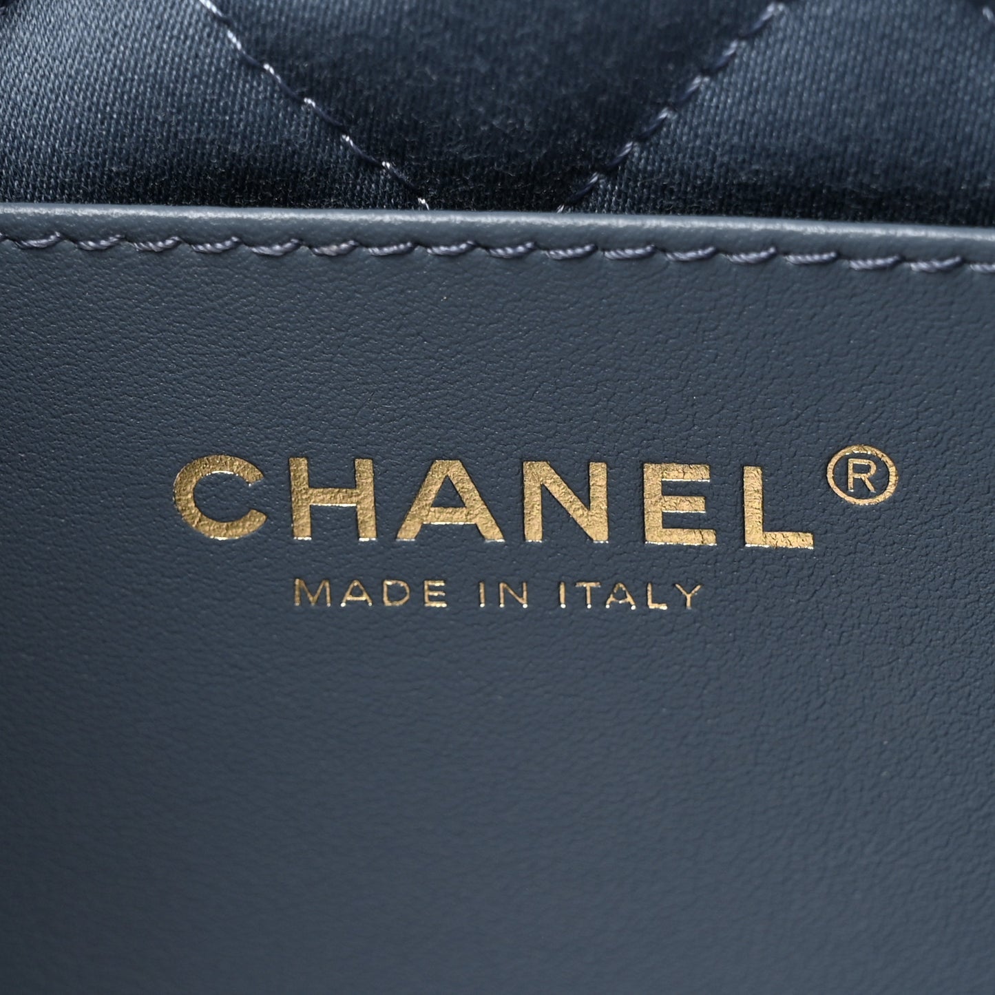 Shiny Caviar Quilted Monochrome Mini Chanel 22 Blue