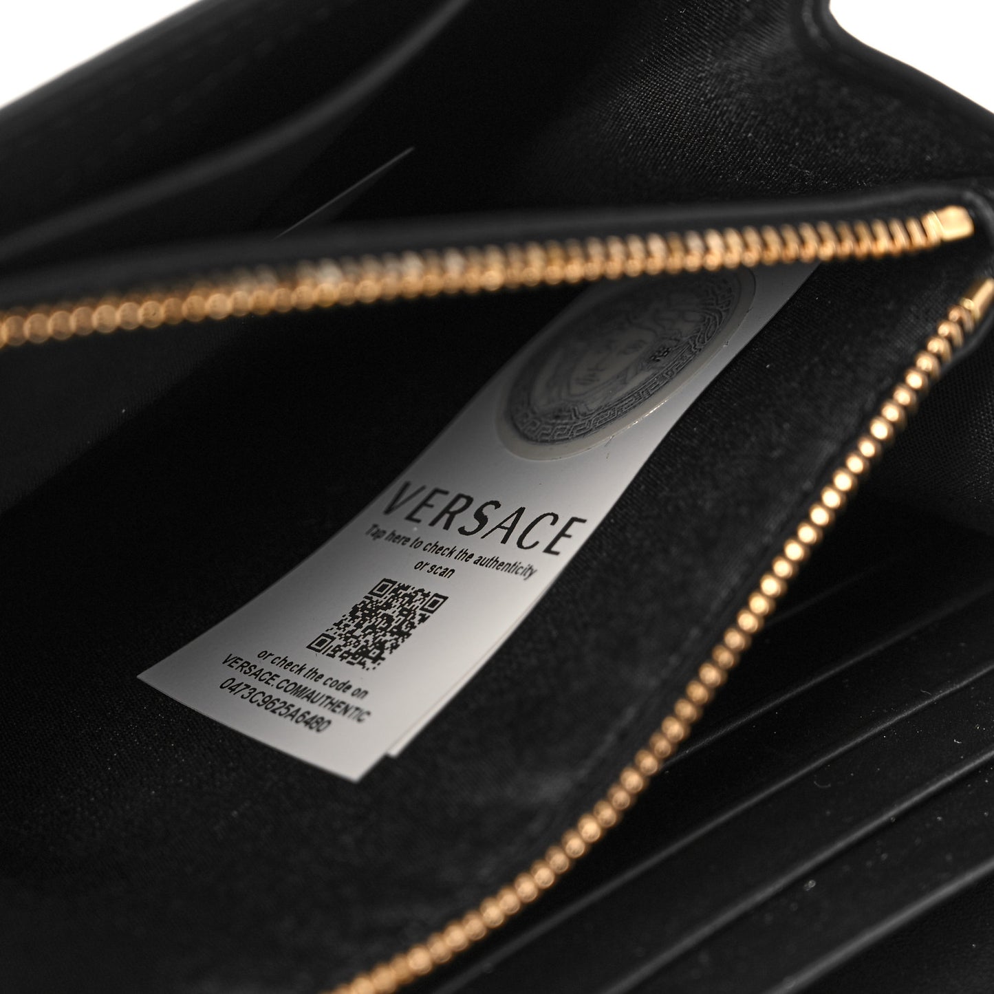 Vitello Crystal Virtus V Wallet Chain Crossbody Black