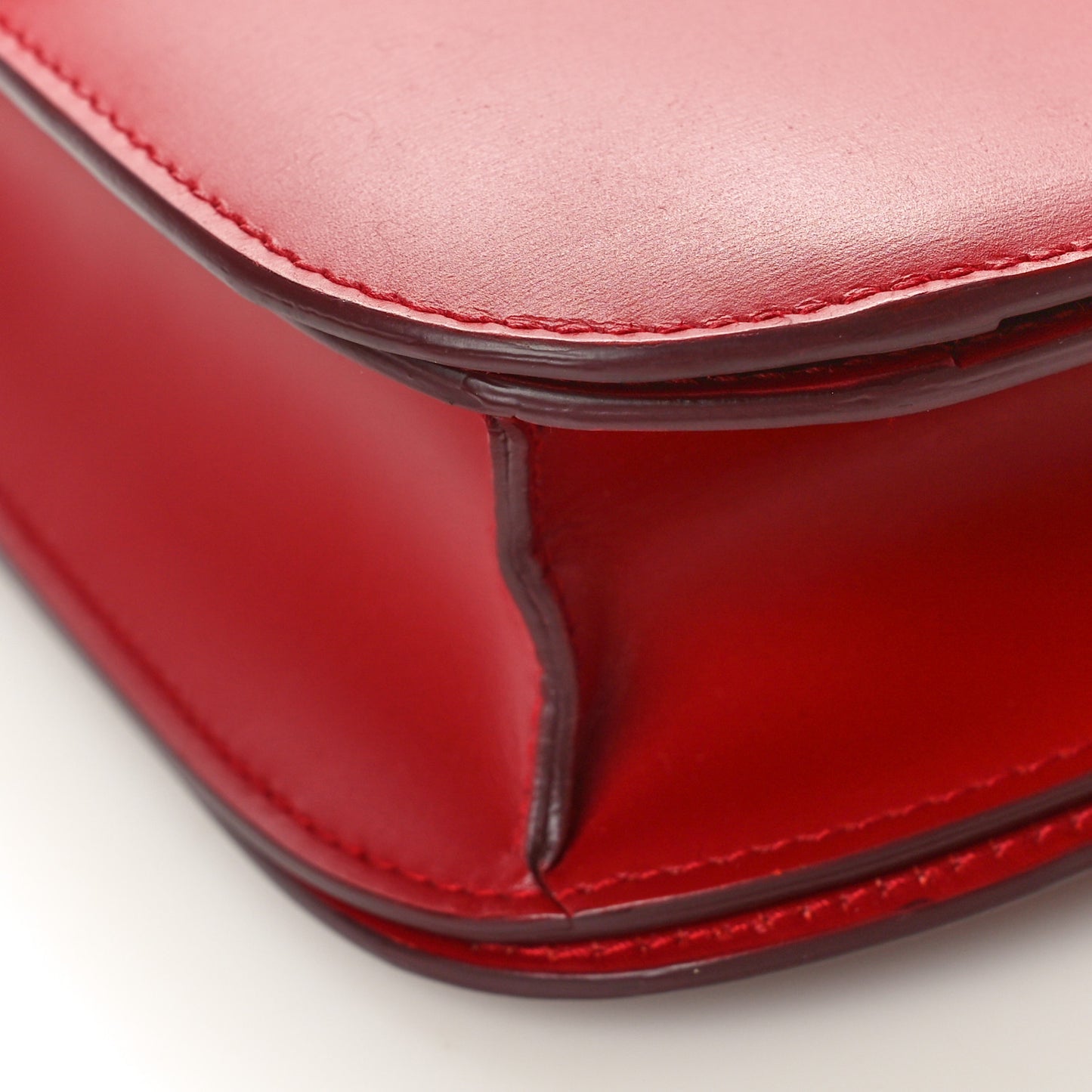 Smooth Calfskin Medium Classic Box Flap Bag Red