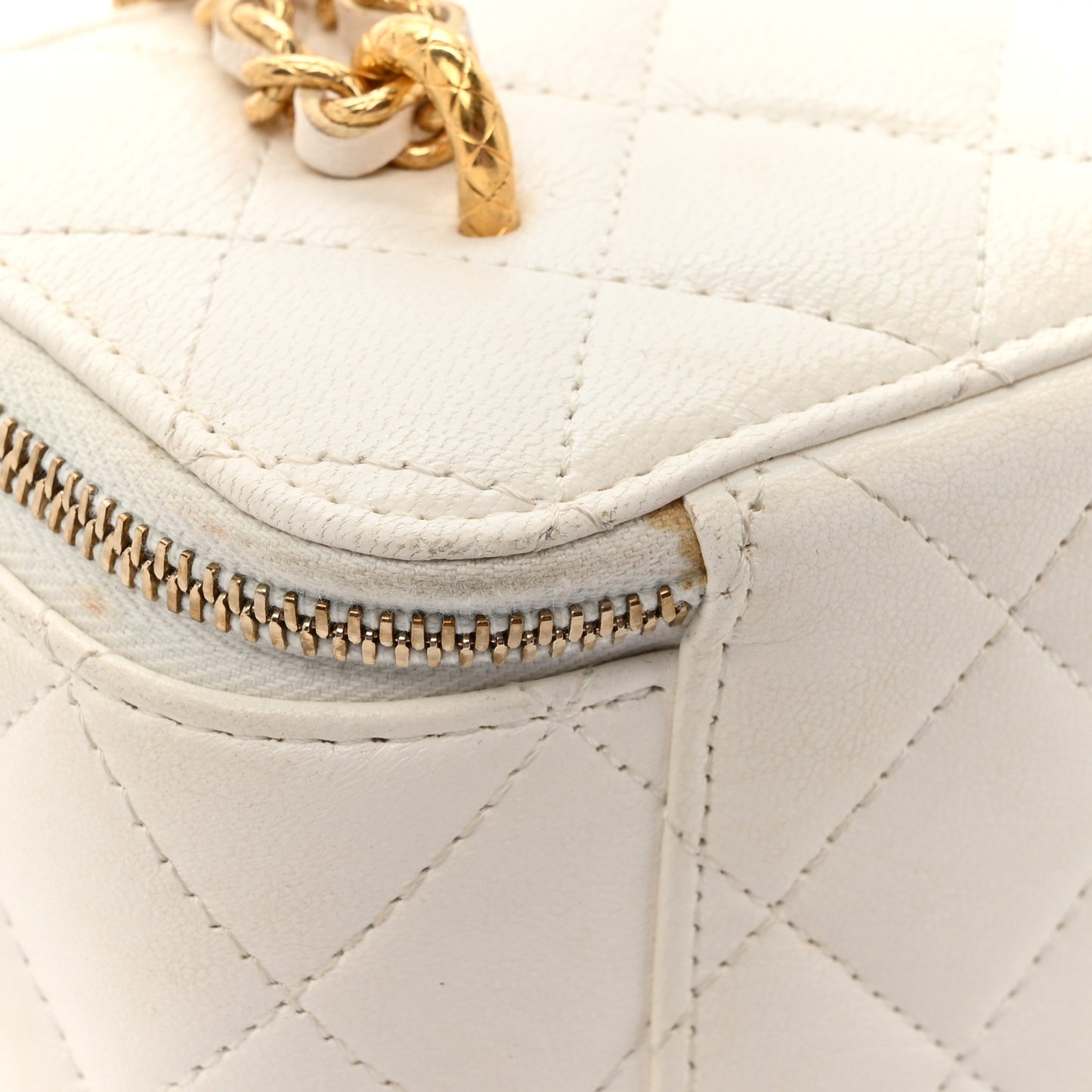 Lambskin Quilted Small CC Dynasty Vanity Case With Chain White