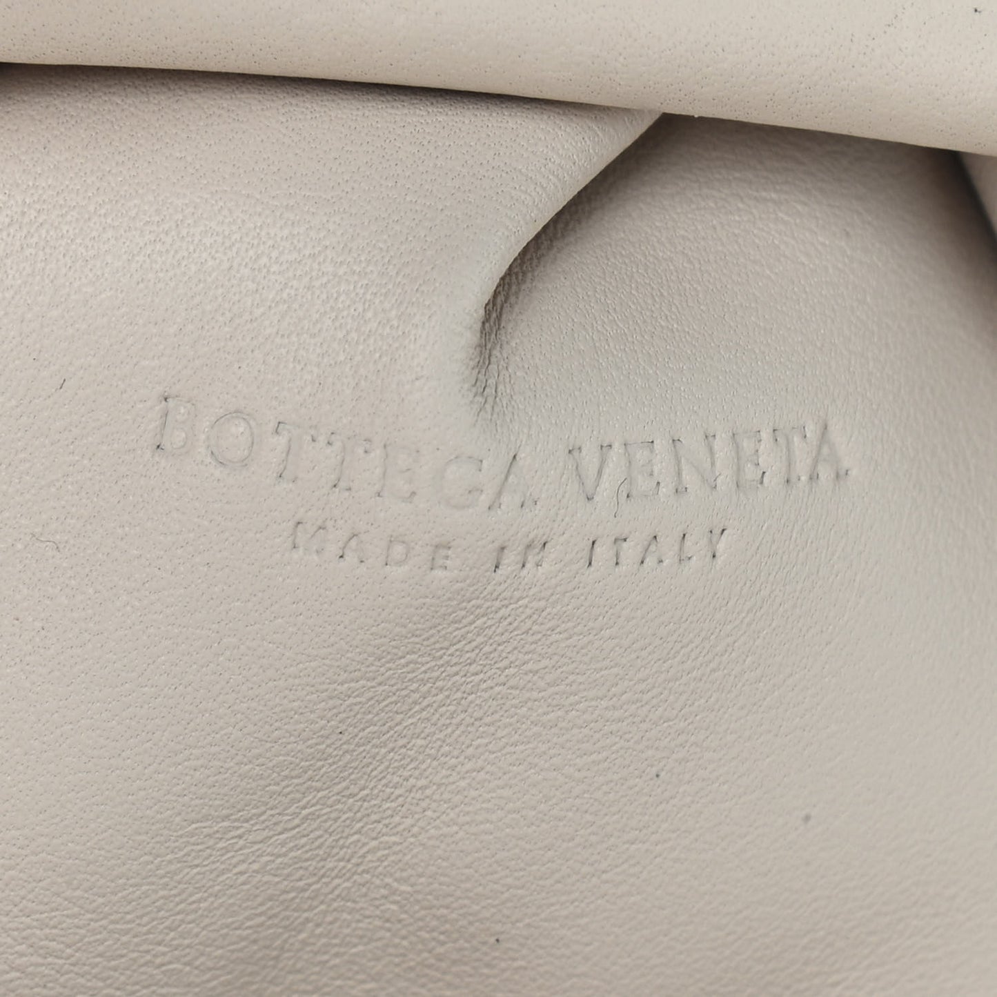 Butter Calfskin The Mini Pouch Plaster