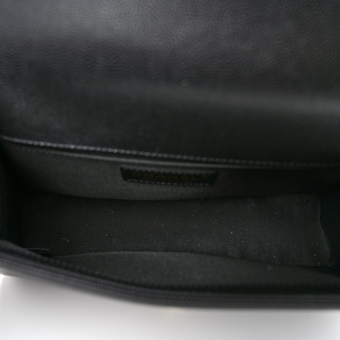 Caviar Quilted Medium Boy Flap Black