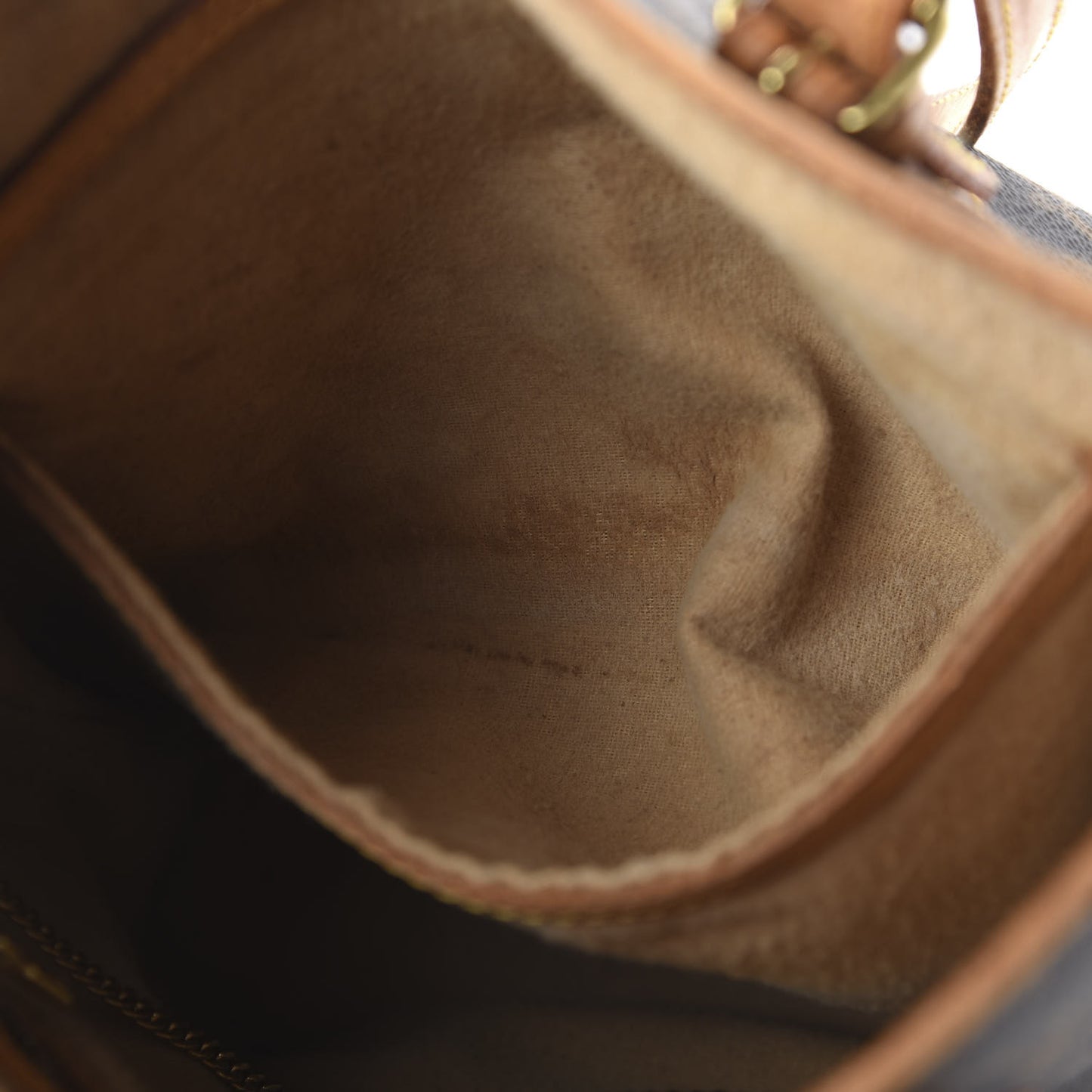 Monogram Petit Bucket 23
