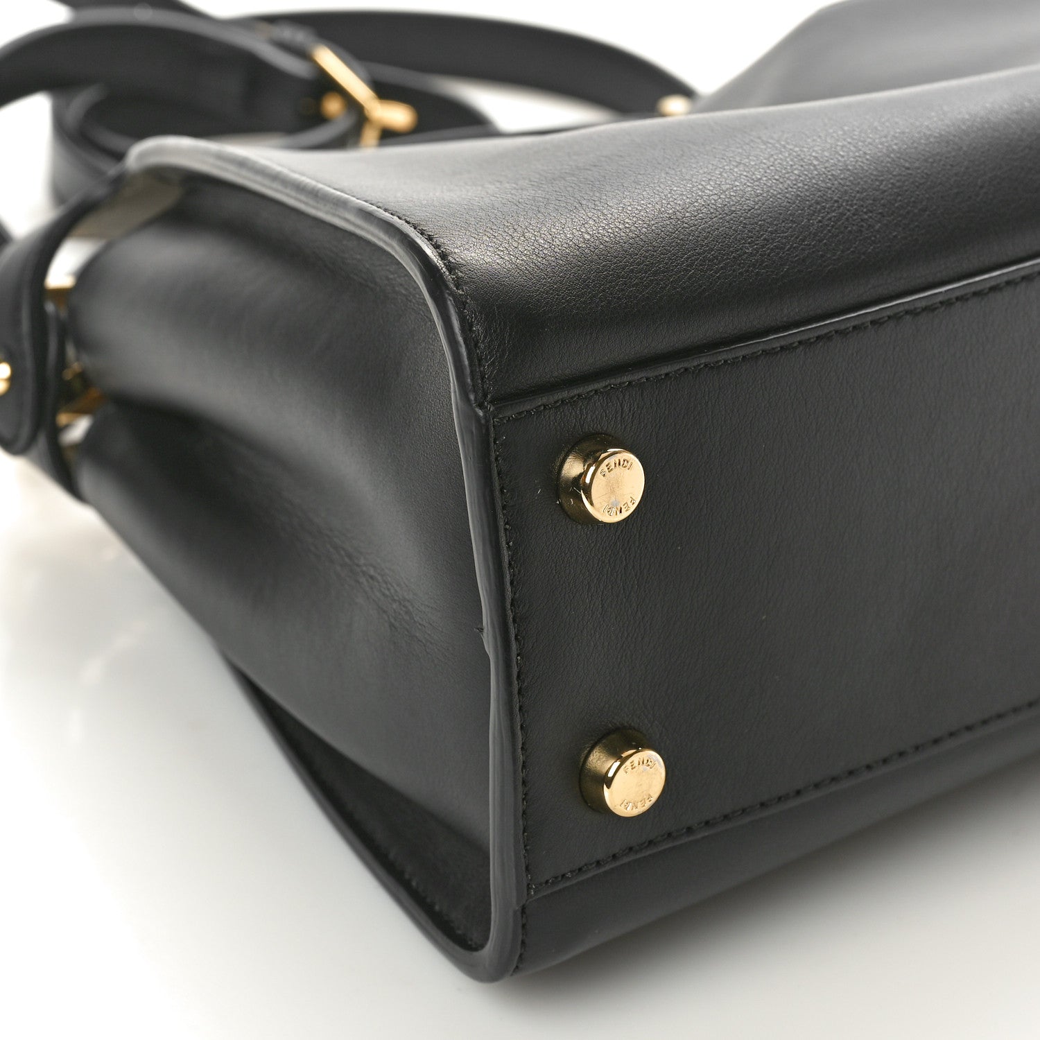Fendi Vitello Tahiti Burro Medium Peekaboo Iconic Essentially Satchel Black Corda 9 of 10