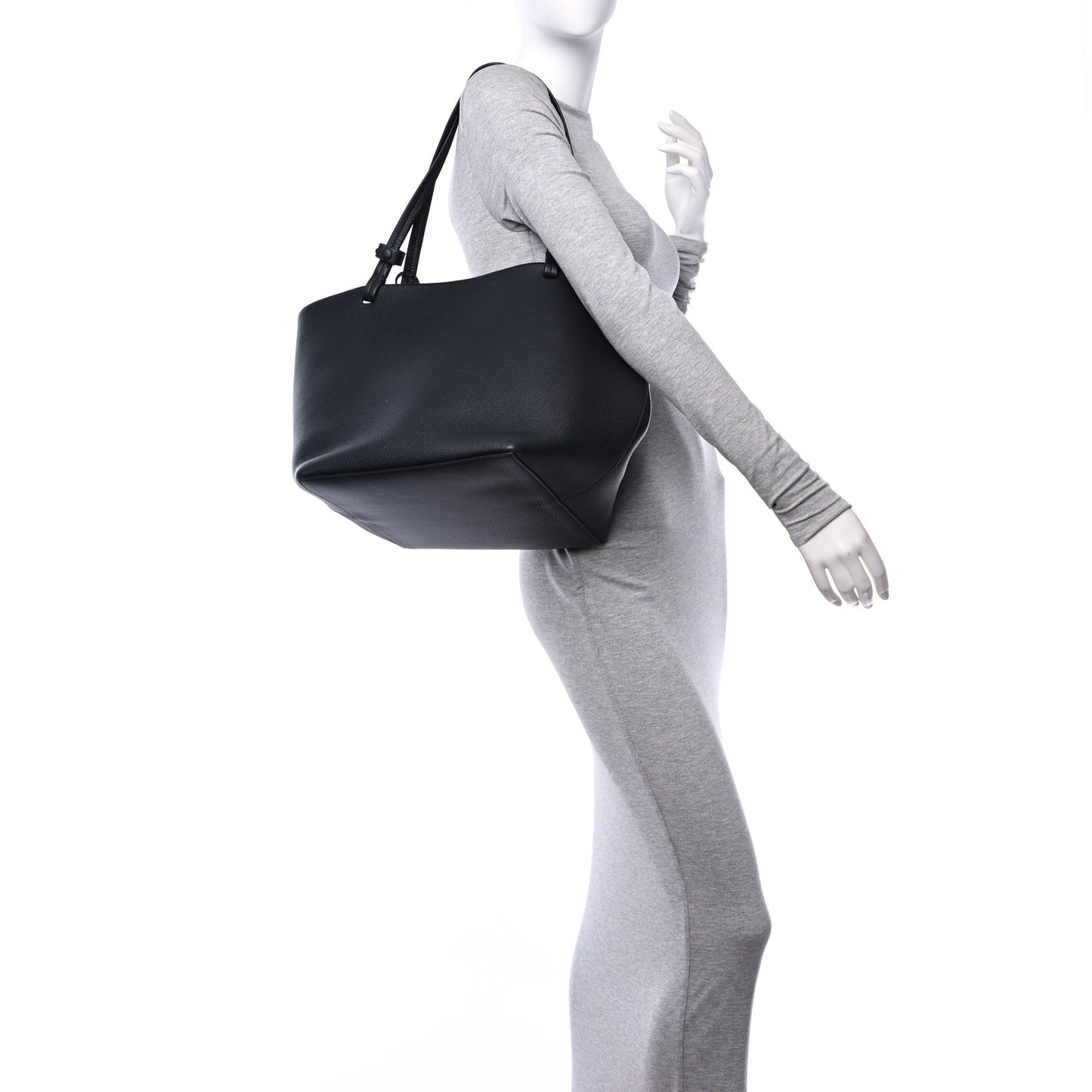 Grained Calfskin Park Tote Three Black