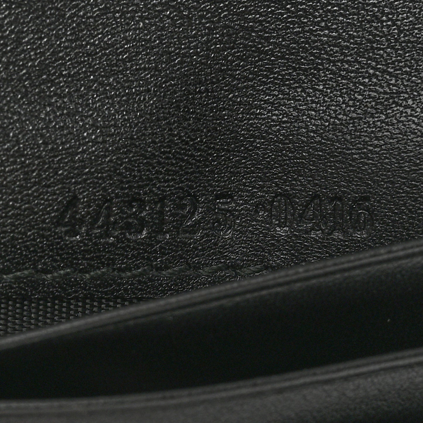 Calfskin Matelasse GG Marmont Card Case Wallet Black