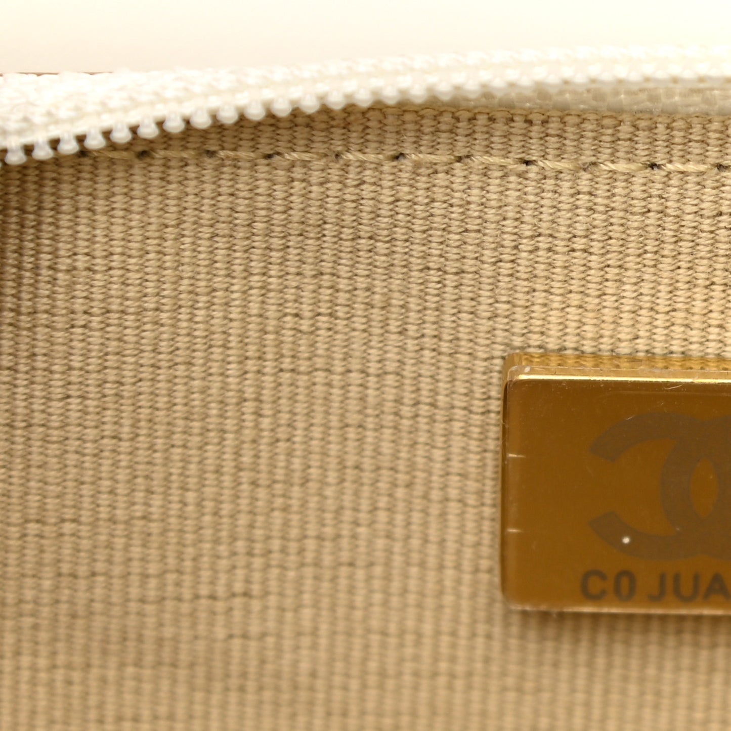 Lambskin Quilted CC Pearl Crush Wallet on Chain WOC White