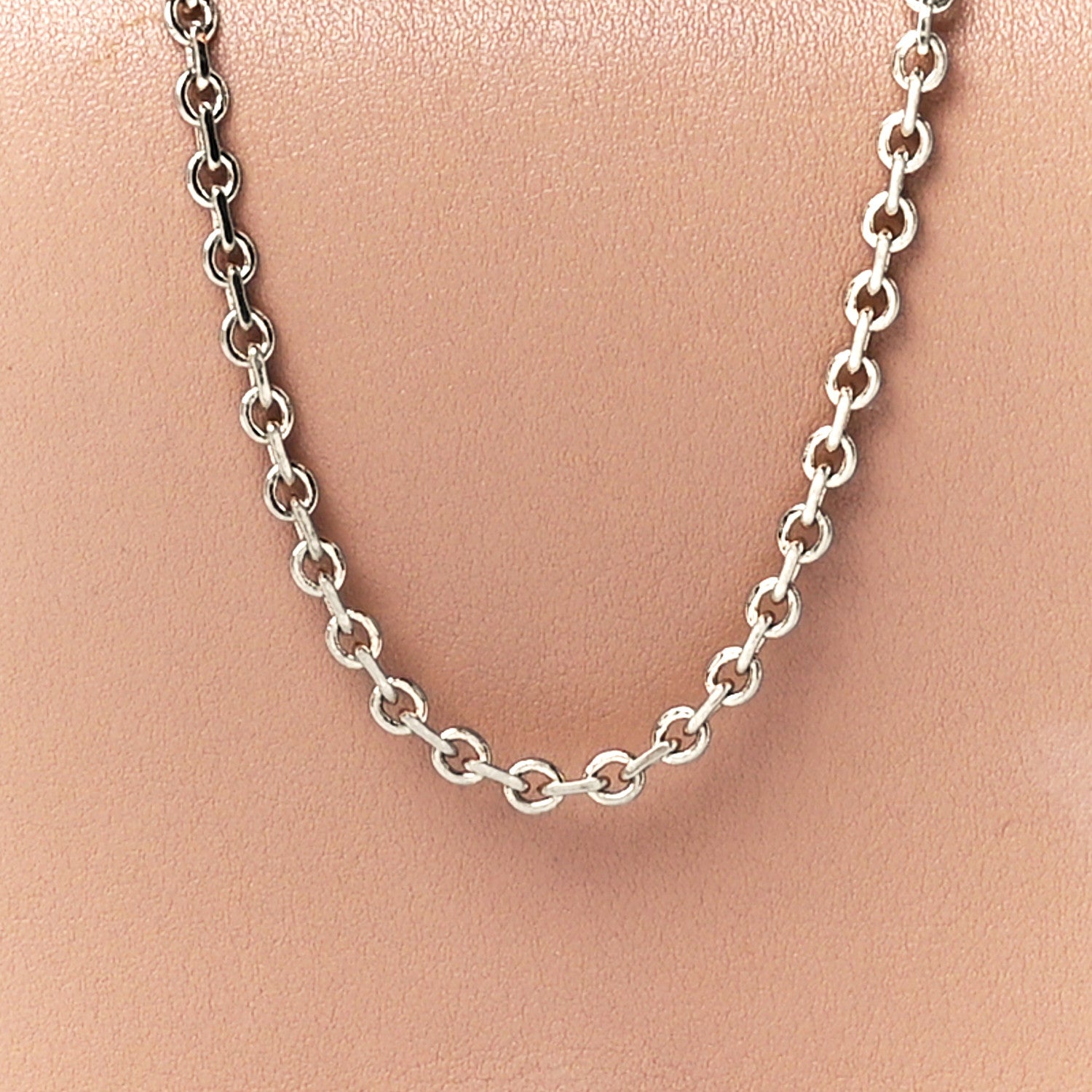 Valentino Garavani Vitello Rockstud Wallet on Chain Poudre 9 of 14