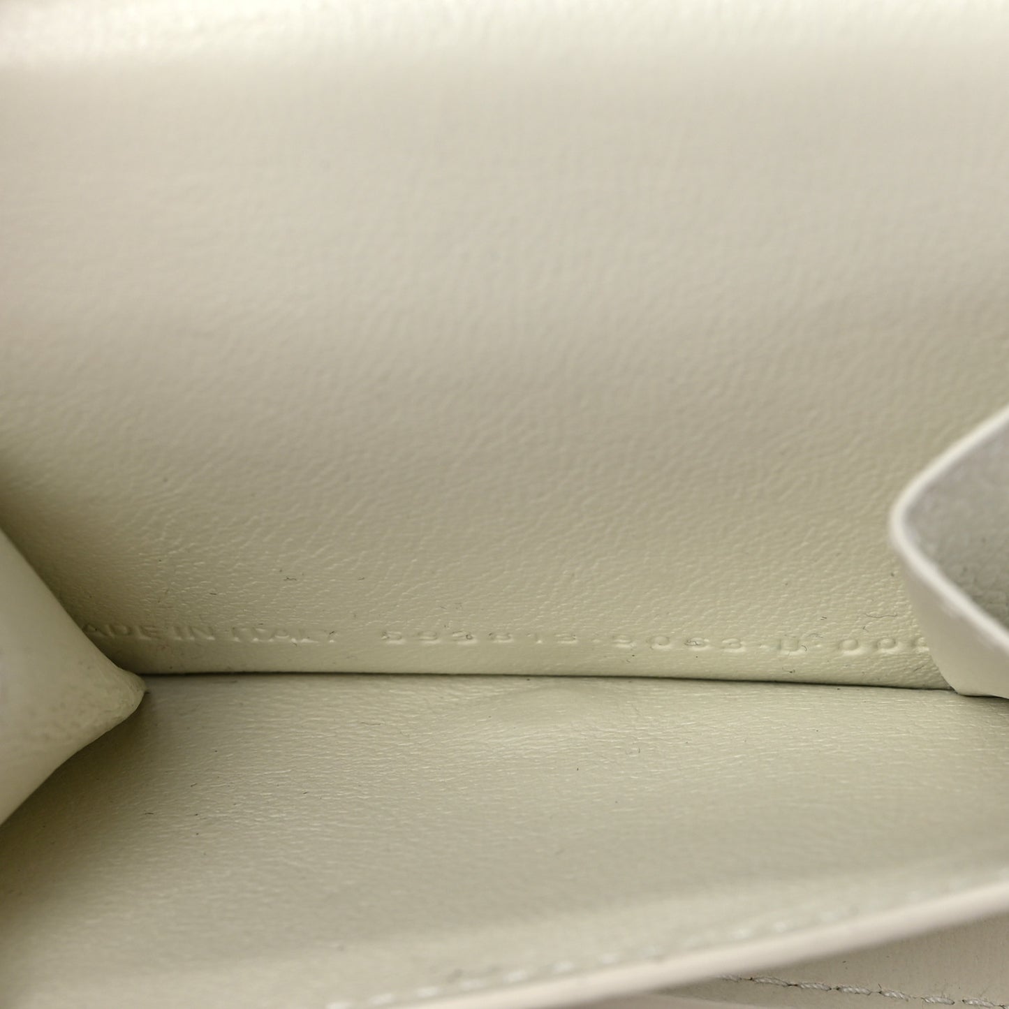 Grained Calfskin Logo Mini Cash Wallet White Light Green