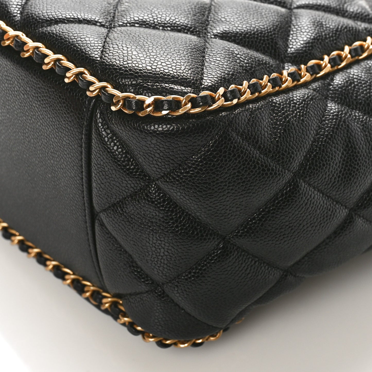 Caviar Quilted Chain Around Multi Chain Bucket Drawstring Bag Black