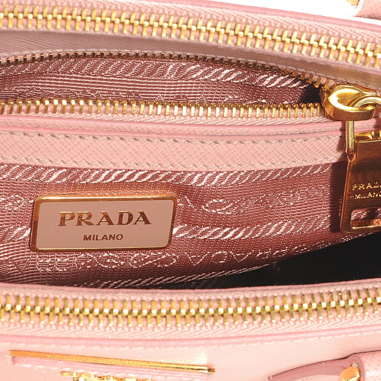 Saffiano Lux Leather Small Tote BN1801 Orchidea