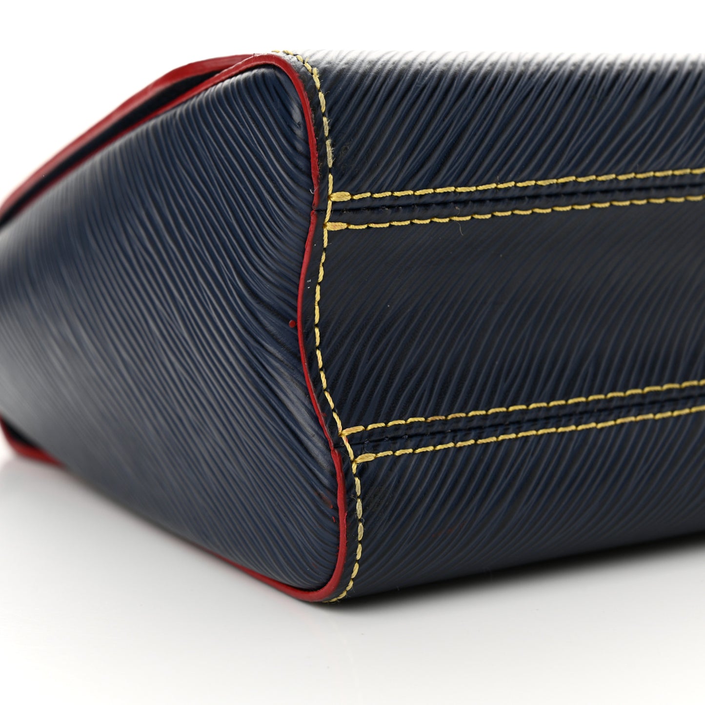 Epi Twist Shoulder Bag MM Indigo Piment