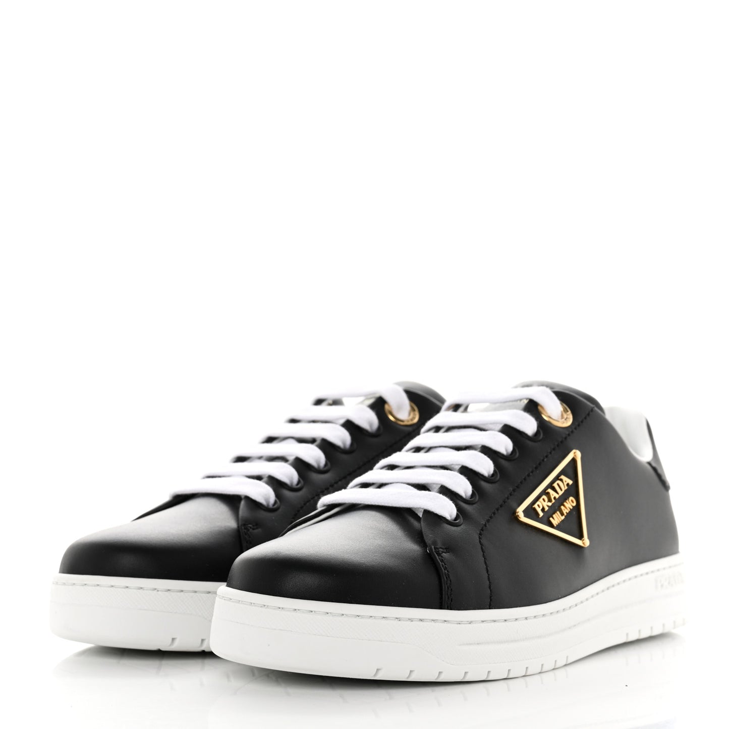 Vitello Soft Metal Triangle Logo Womens Edge Low Top 30mm Sneakers 38 Black White