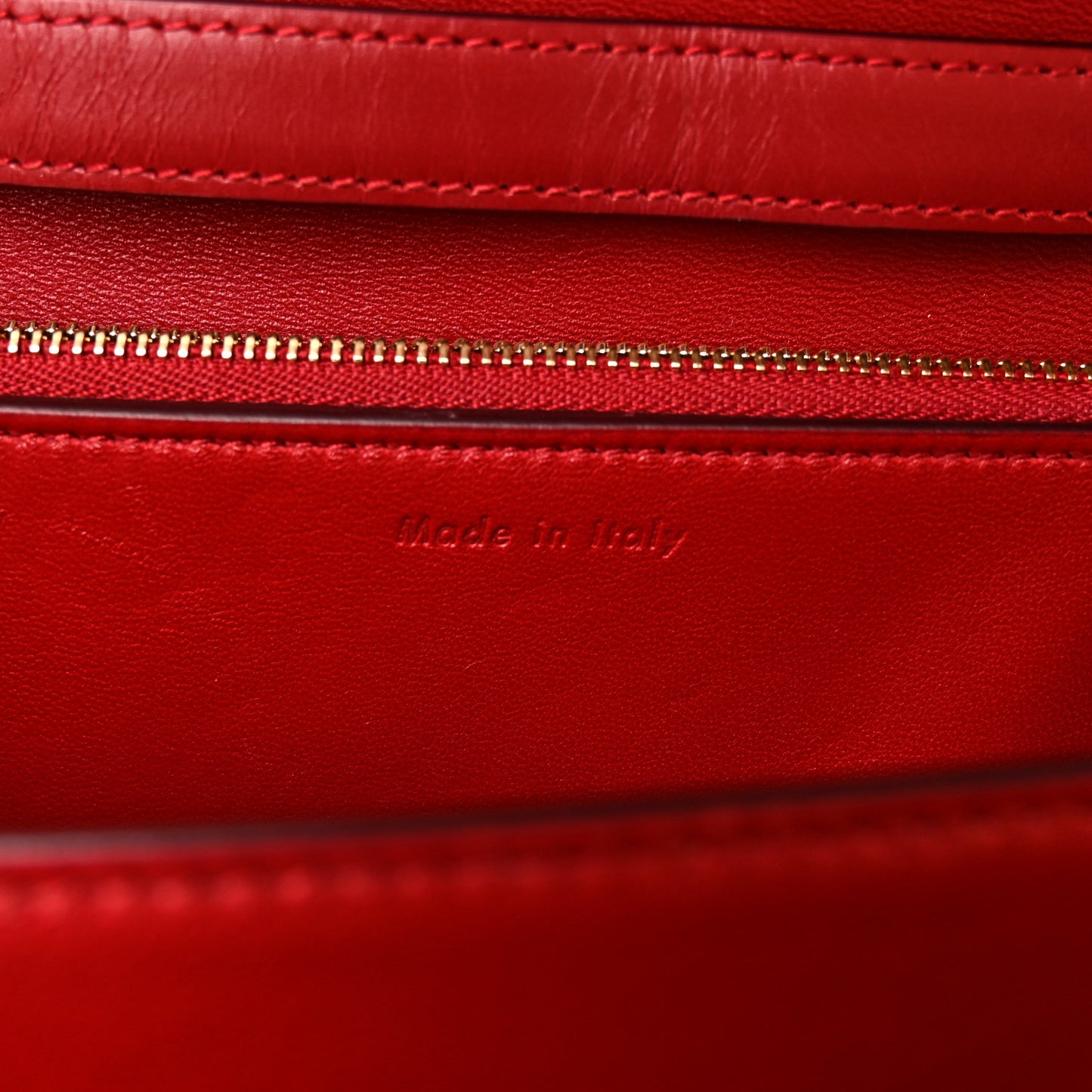 Smooth Calfskin Medium Classic Box Flap Bag Red