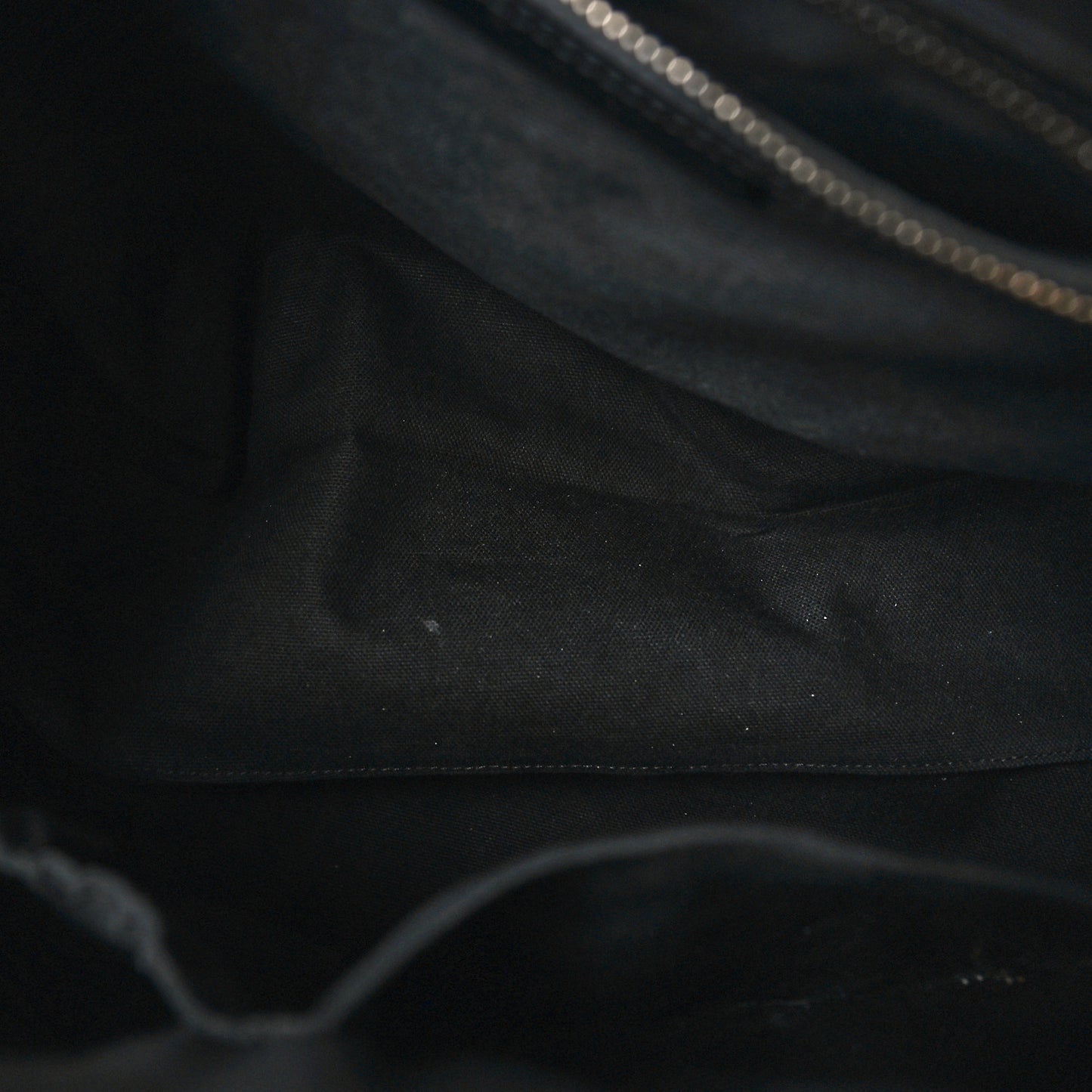 Shiny Lord Calfskin Medium Antigona Black