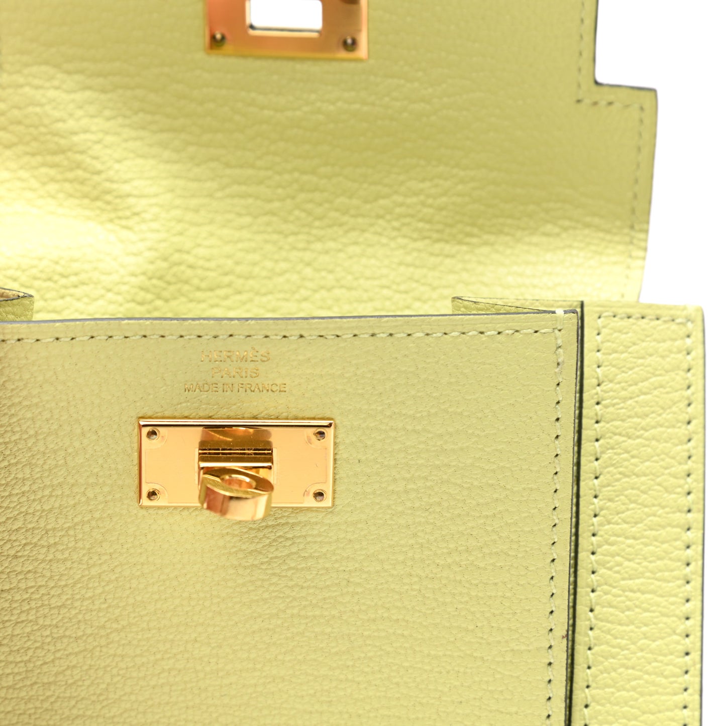 Chevre Mysore Kelly Pocket Compact Wallet Jaune Bourgeon