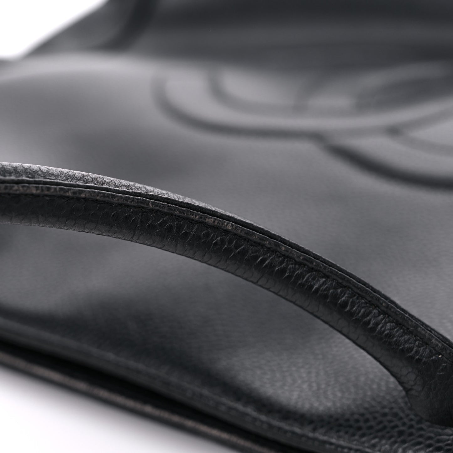 Caviar CC Shoulder Bag Black