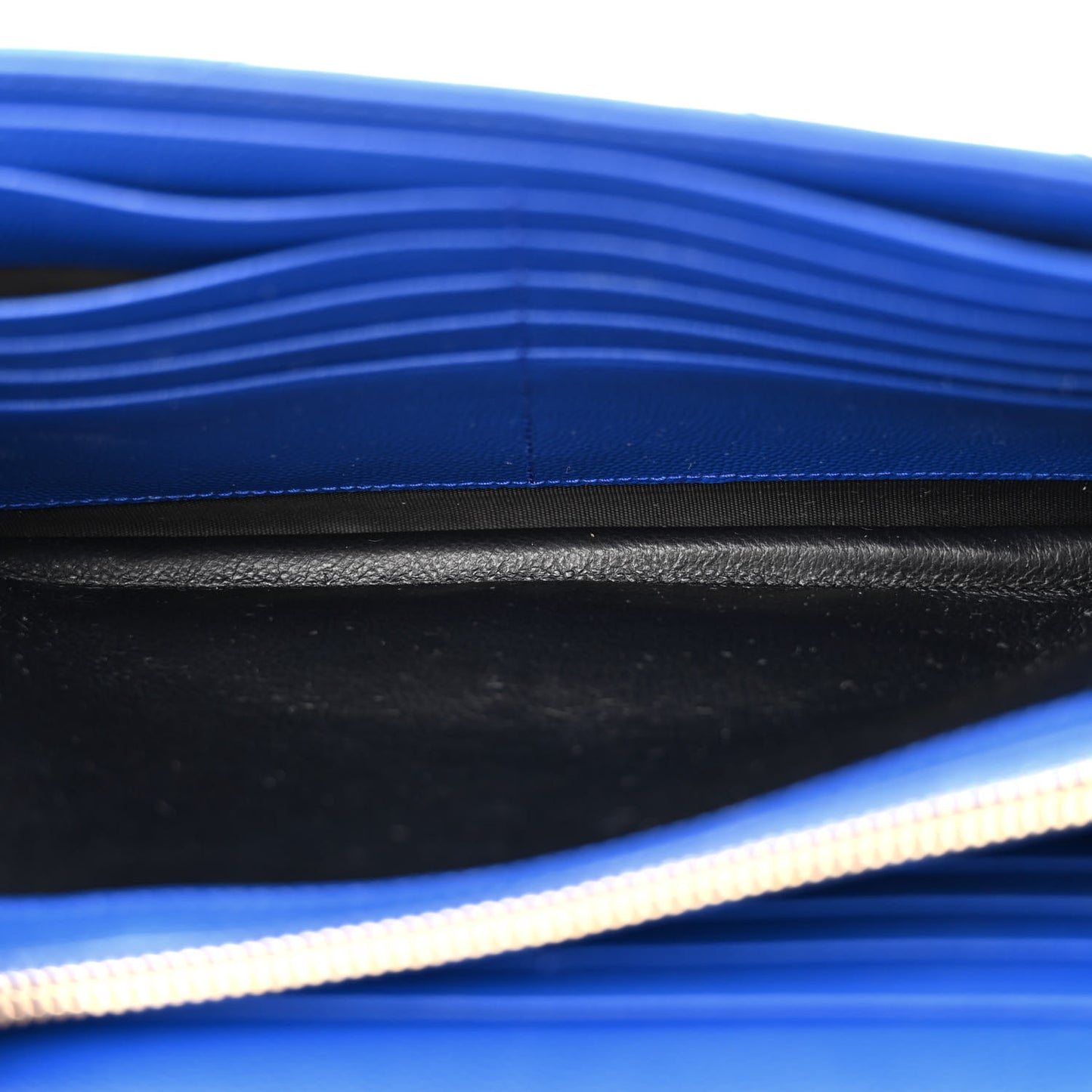 Grain De Poudre Matelasse Chevron Monogram Chain Wallet Blue Majorelle