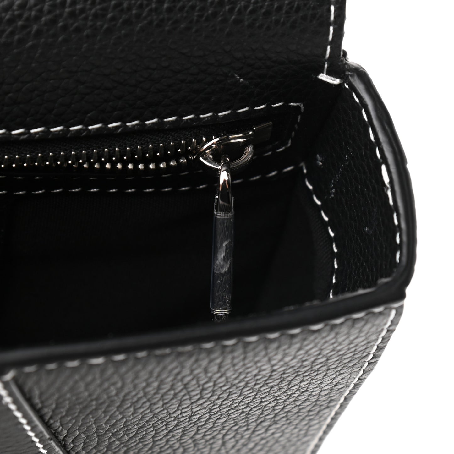 X SHAWN STUSSY Grained Calfskin Saddle Messenger Bag Black