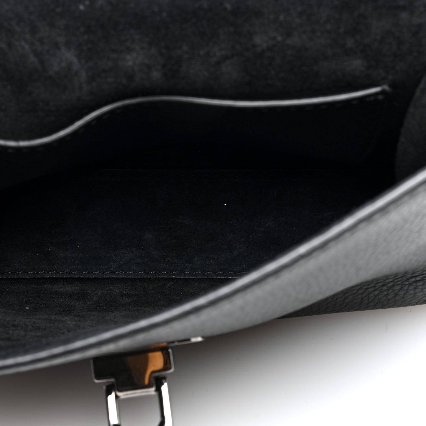 Pebbled Calfskin Monochrome Medium Rockstud Flip Lock Crossbody Bag Black