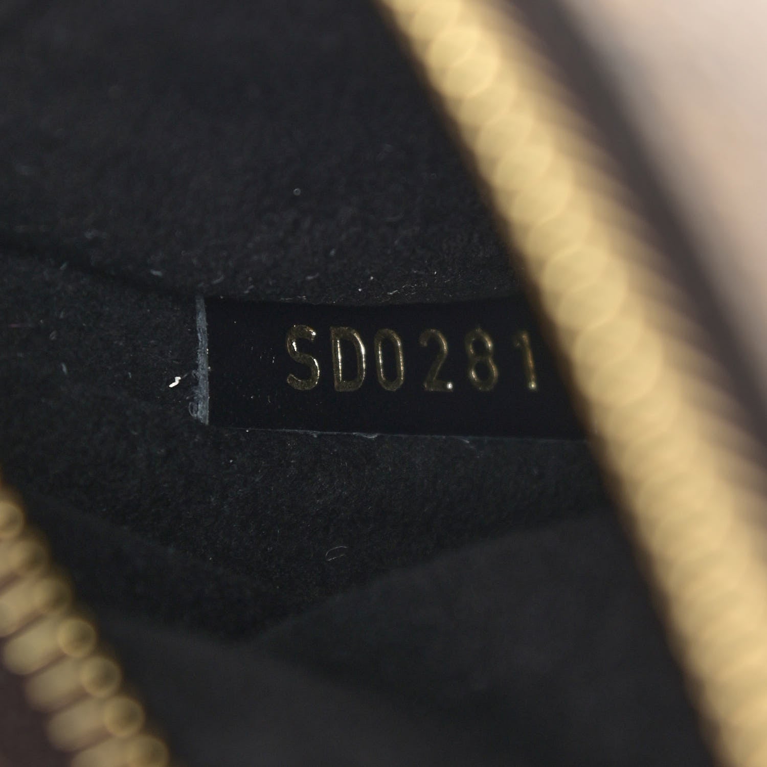 Louis Vuitton Reverse Monogram Pochette Metis 7 of 9
