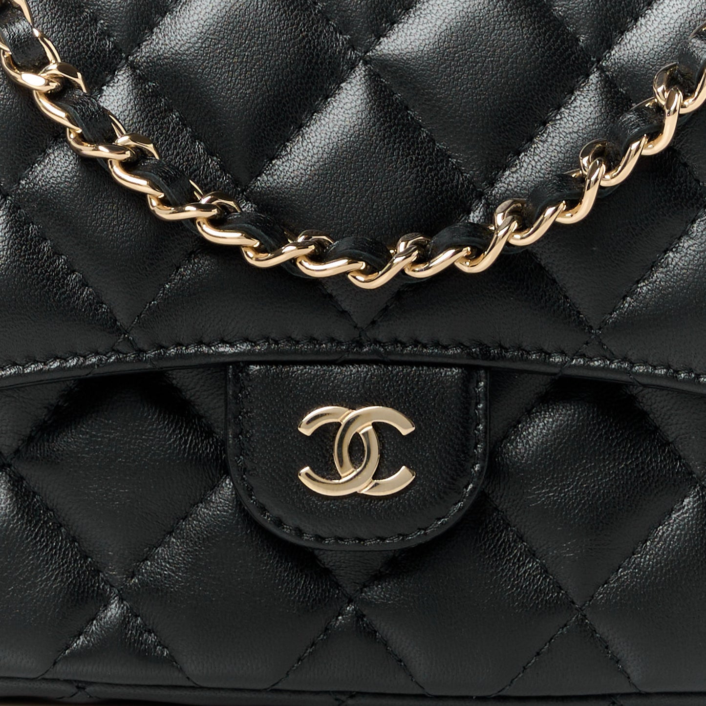 Lambskin Quilted Flap Phone Holder With Chain Black