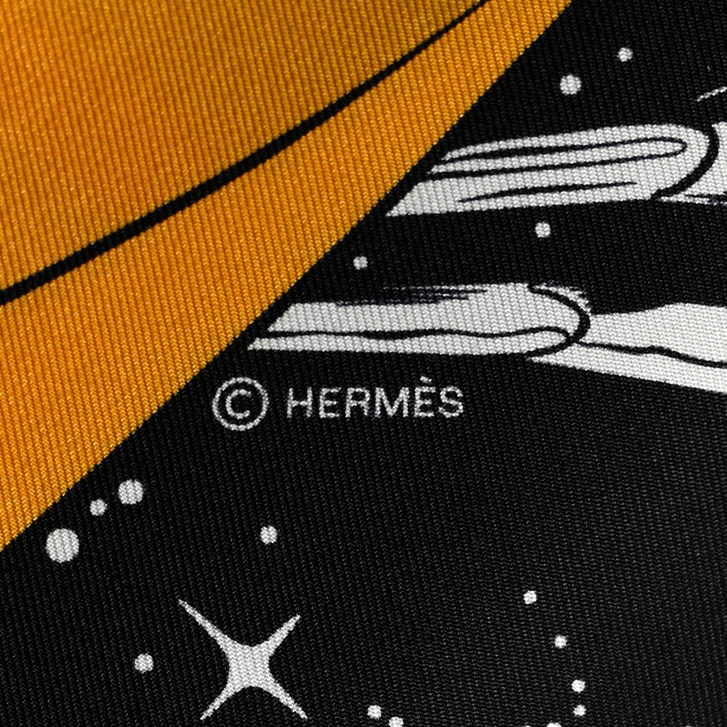 Silk Space Derby Scarf 90 Black White Gold